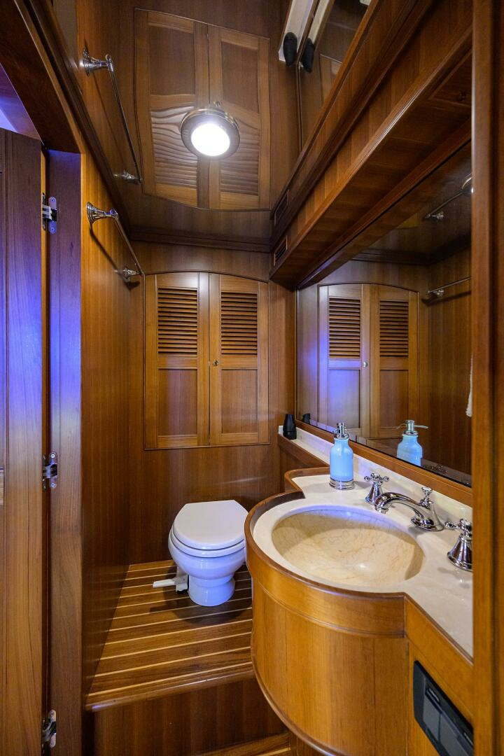 2011 Marlow 97 Explorer - Image 33