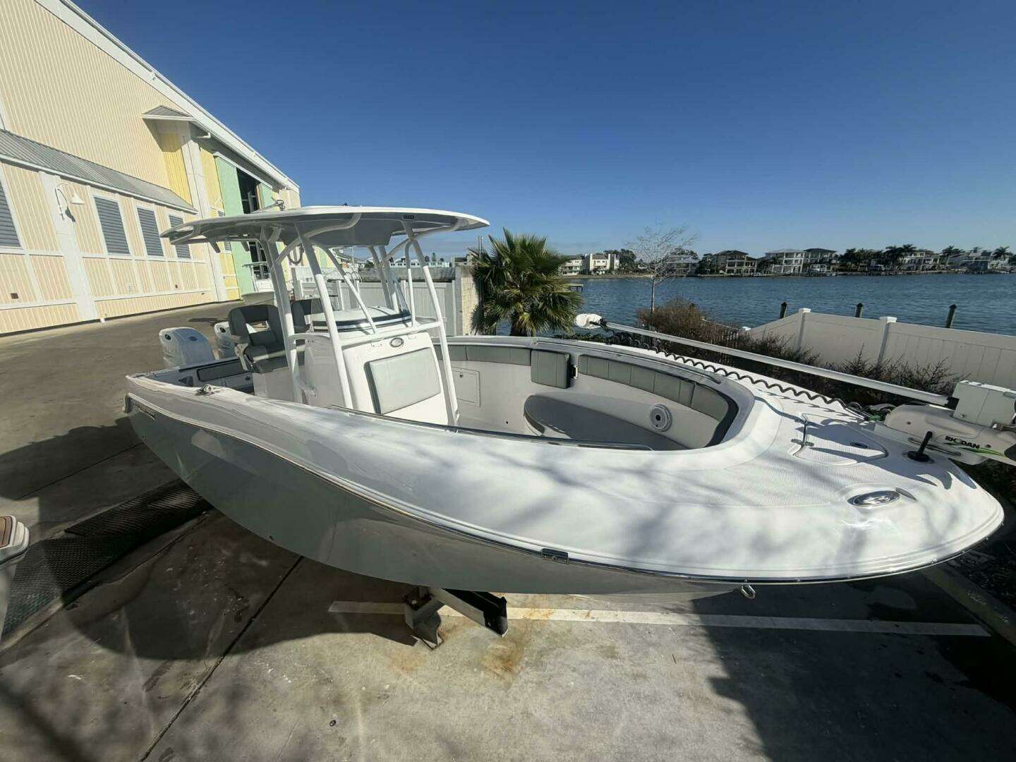 2021 Aquasport 2500 Center Console - Image 11
