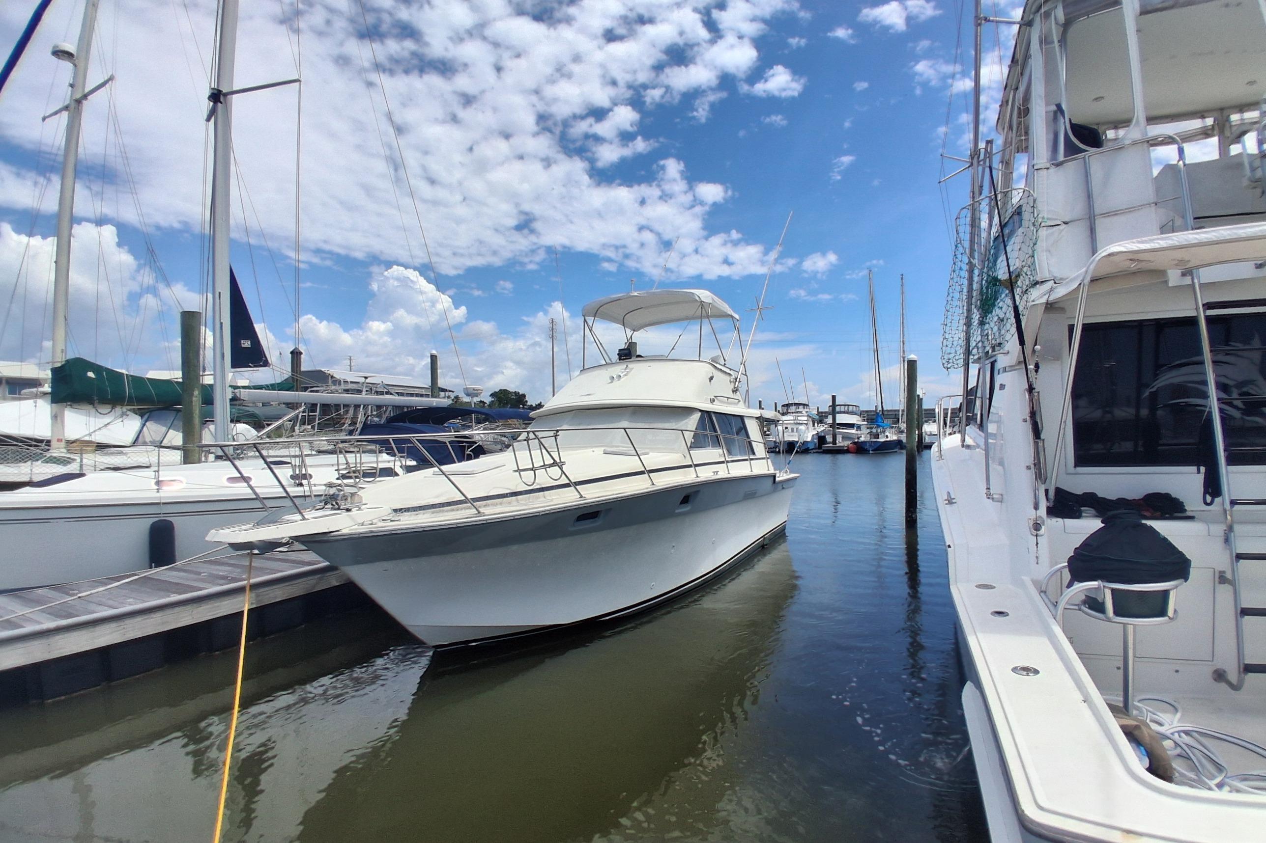 1986 Silverton 34 Convertible