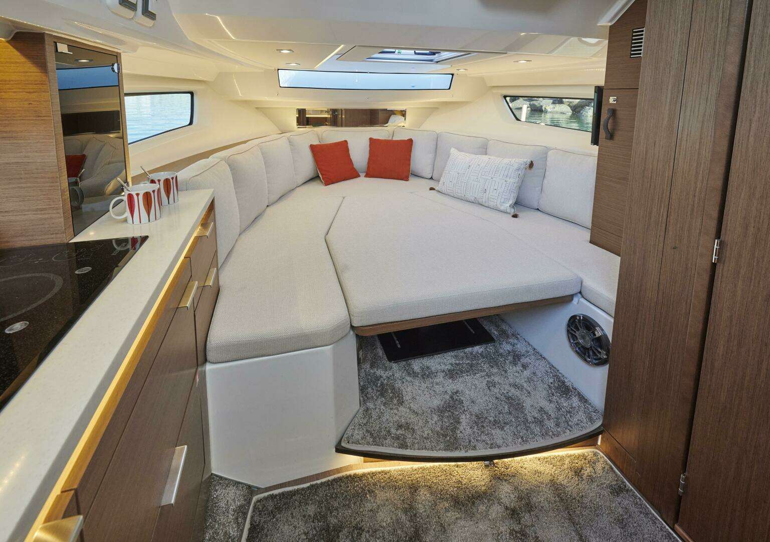 2026 Jeanneau Leader 10.5 WA - Image 10