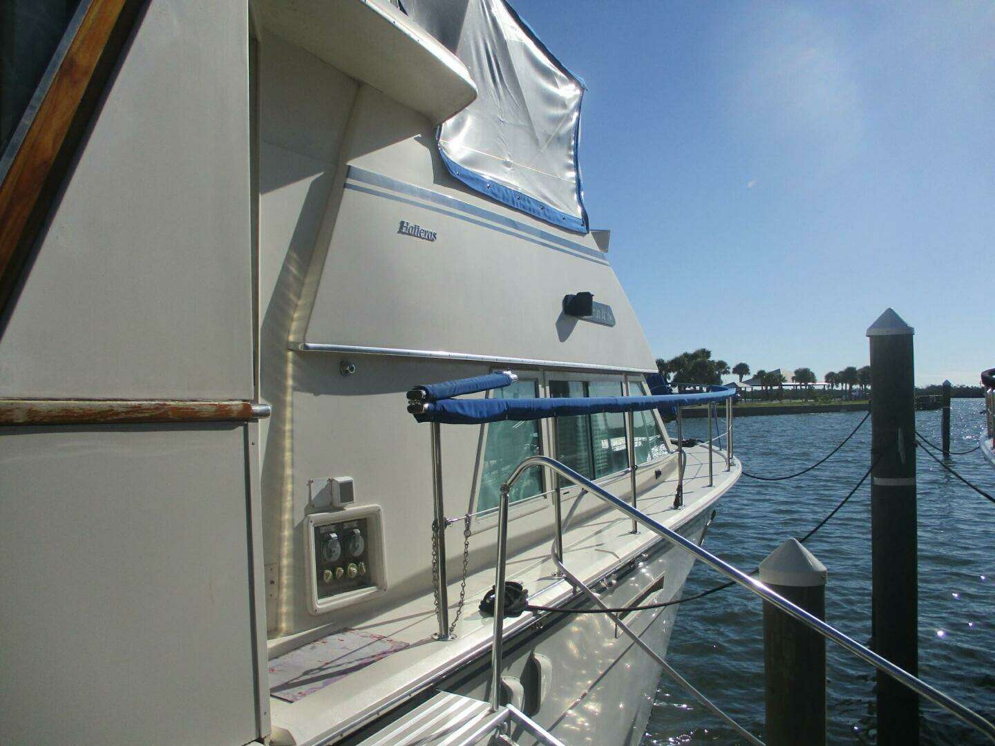 1986 Hatteras — - Image 5