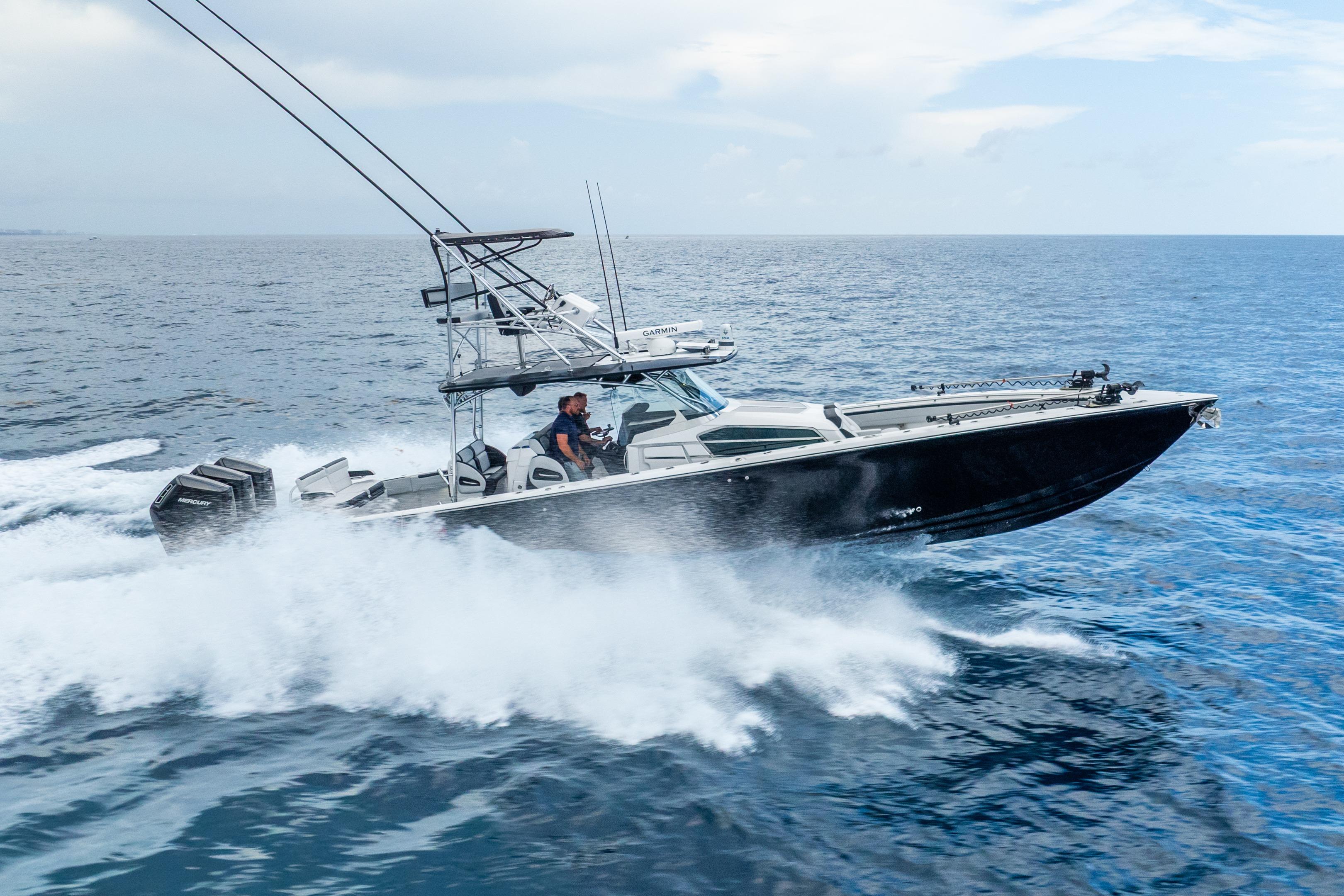 2024 Nor-Tech 452 Super Fish speeding on open ocean waters.