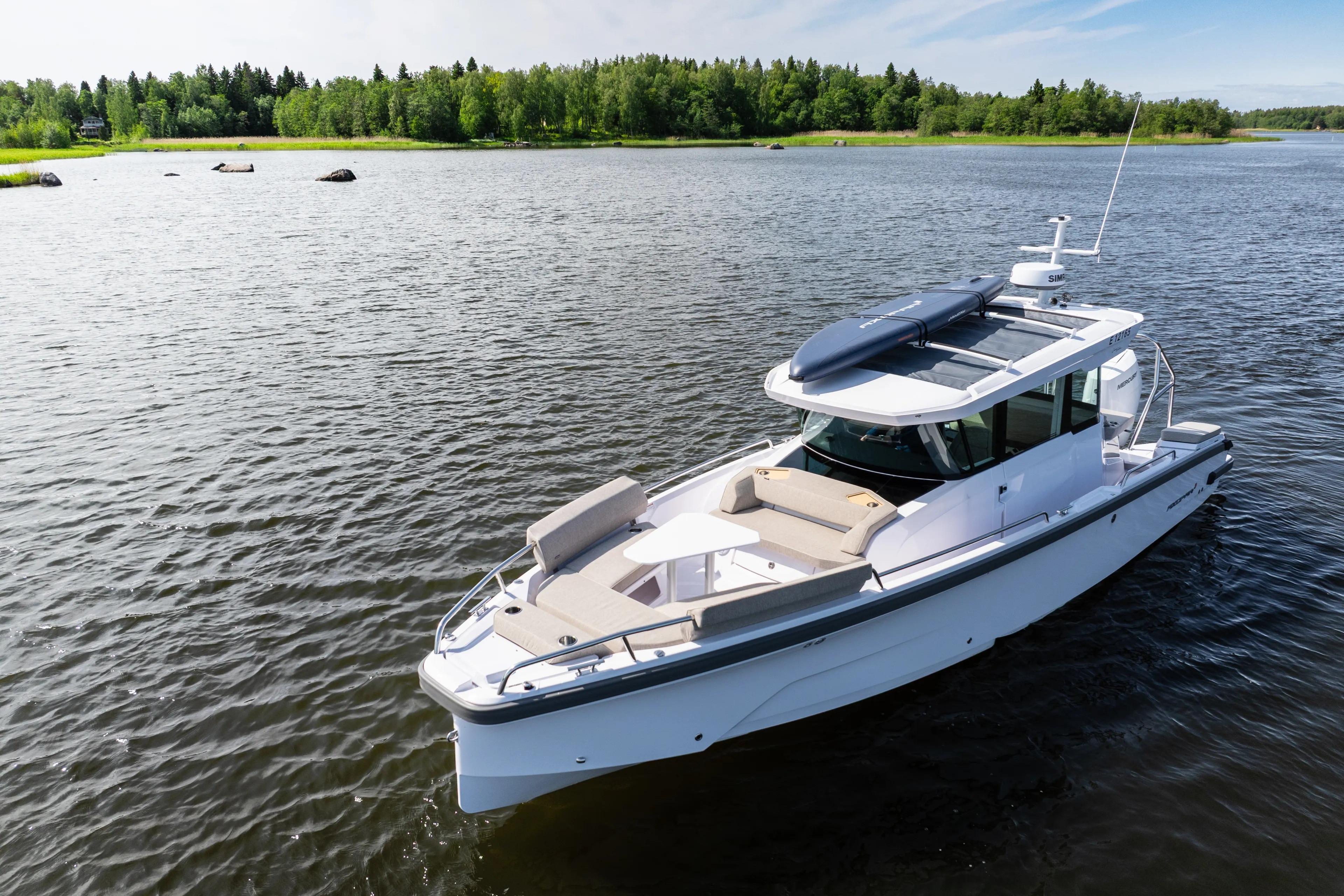 2026 Axopar 29 XC Cross Cabin