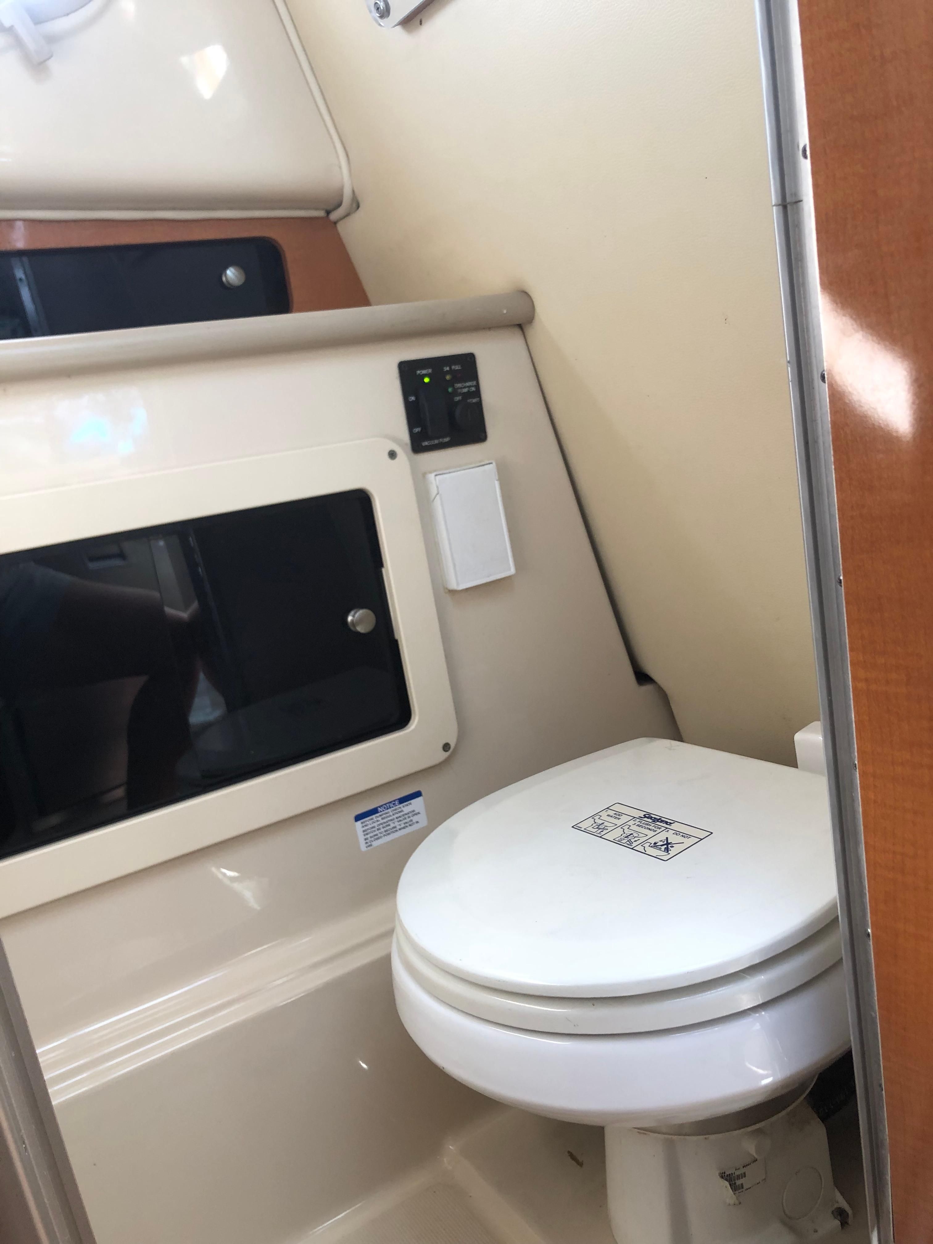 2007 Robalo R265 Walkaround - 10
