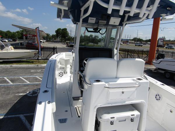 2024 Wellcraft 263 Fisherman boat interior with helm station and seating.