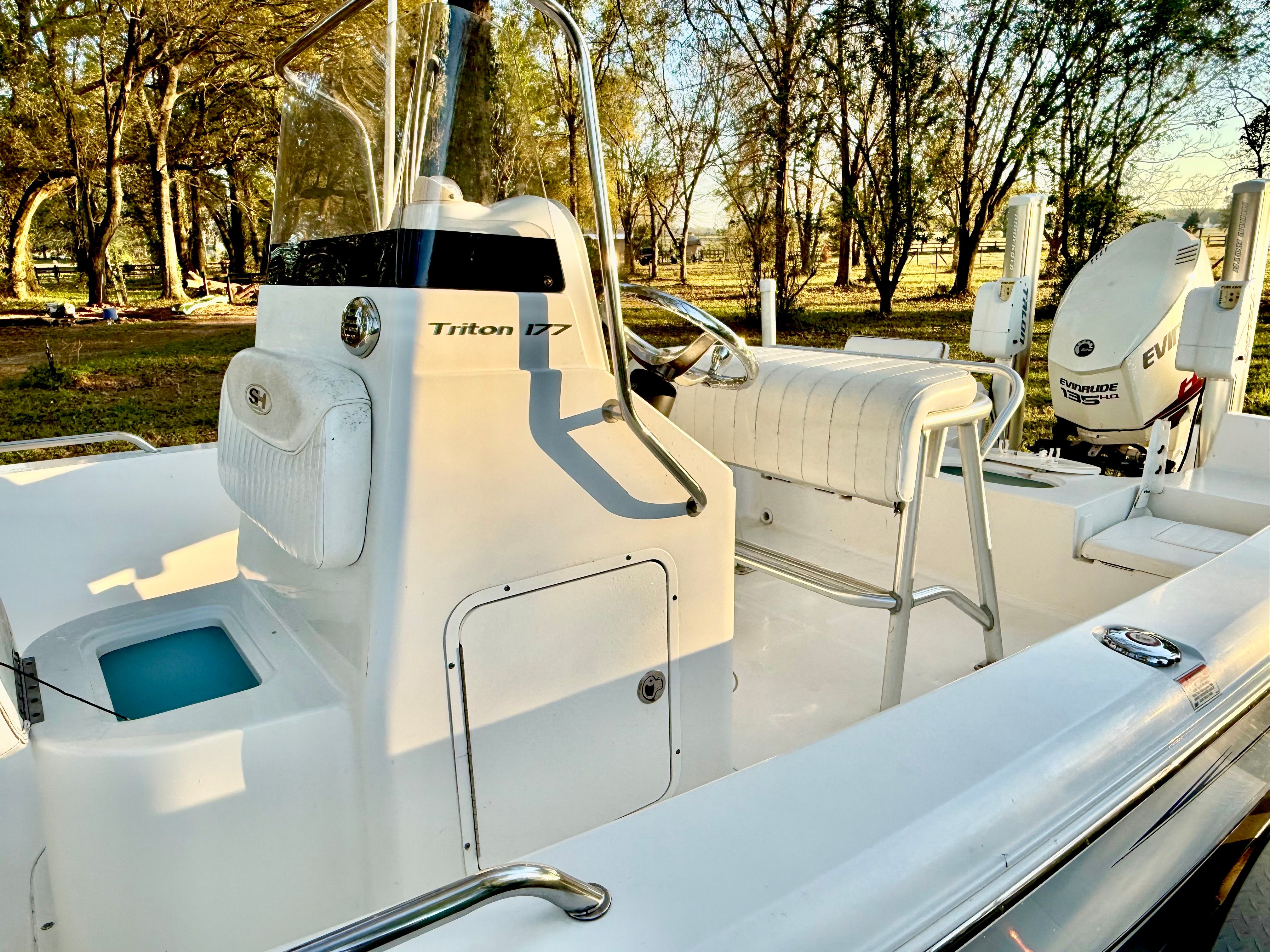 2013 Sea Hunt Triton 177