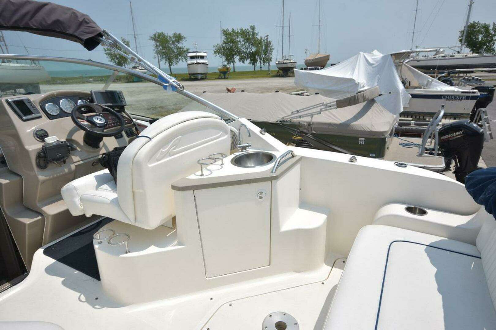 2008 Sea Ray 240 Sundancer - Image 10