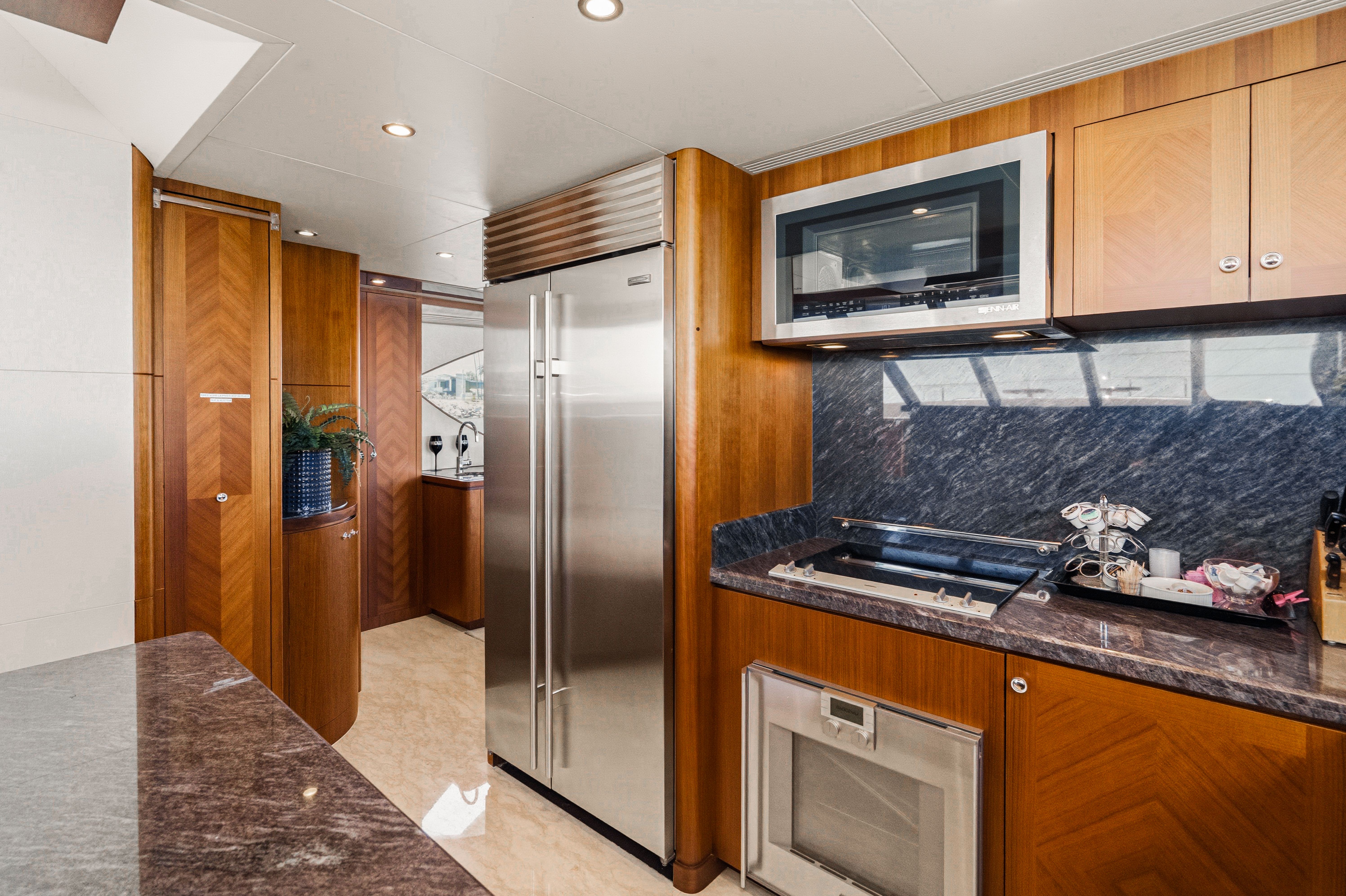 2015 Ocean Alexander 90 Skylounge Motoryacht - 51