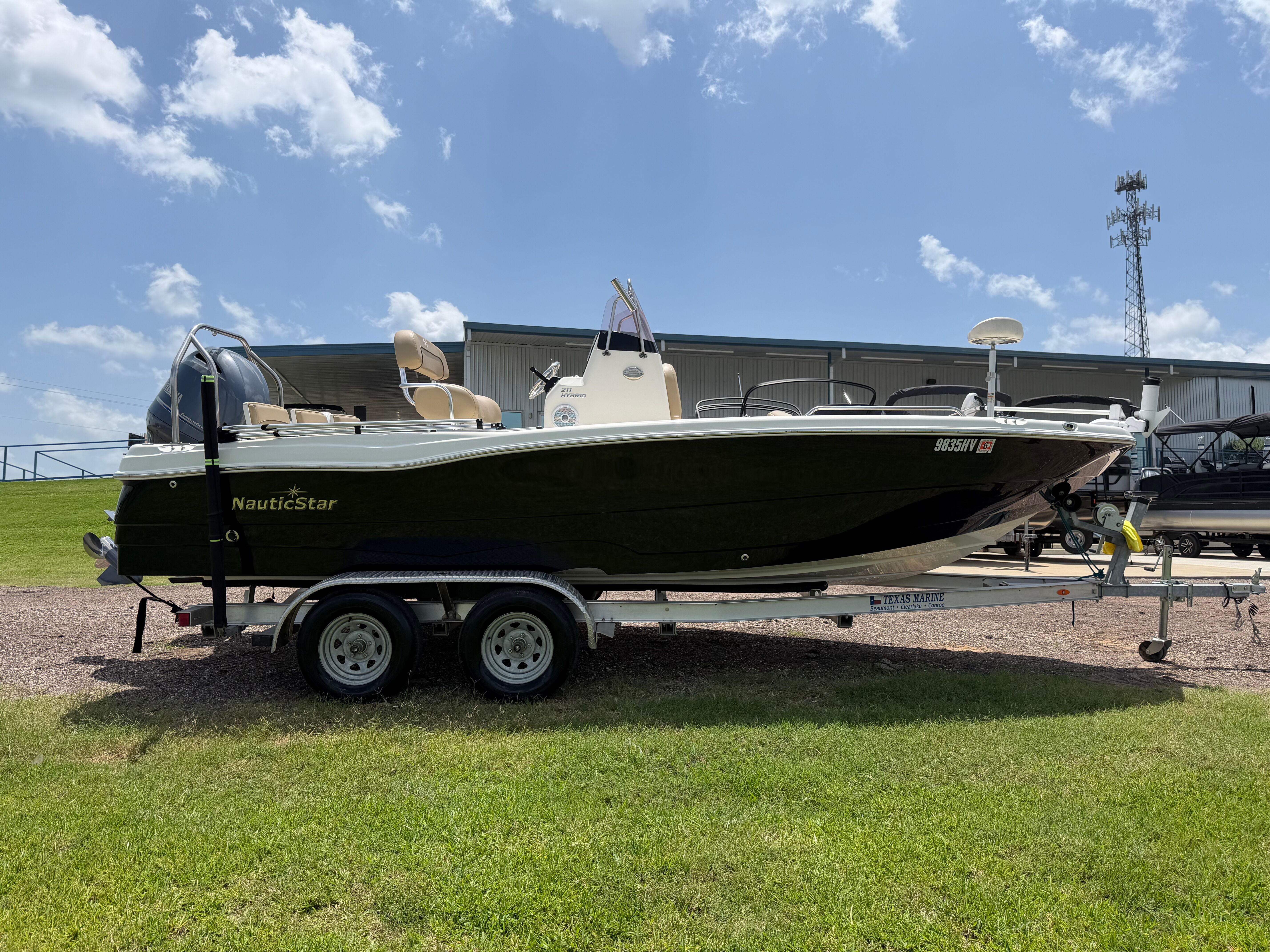 2020 NAUTICSTAR 211 HYBRID DLX - Image 5