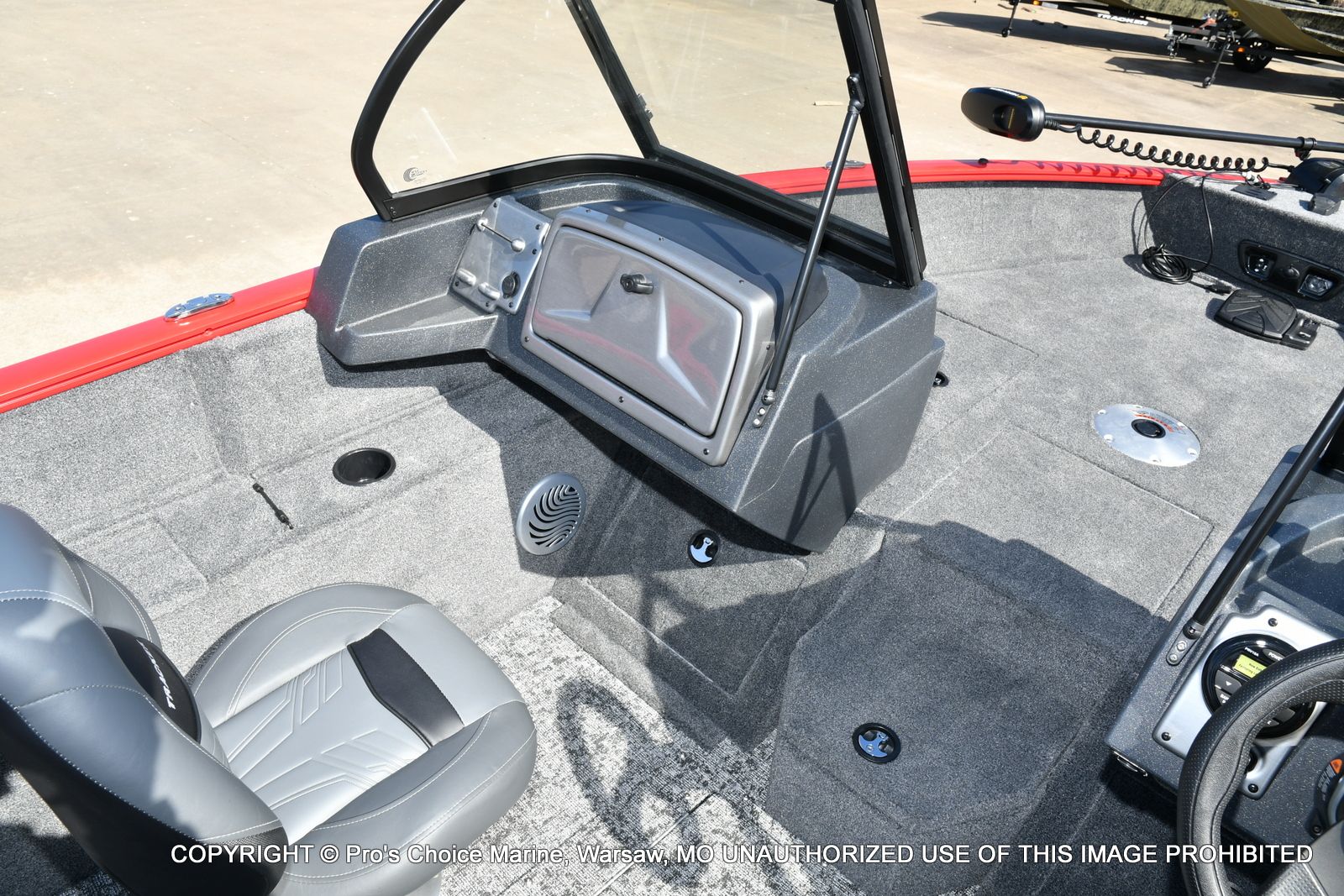 2026 Tracker Pro Guide V-175 WT w/150HP - 38