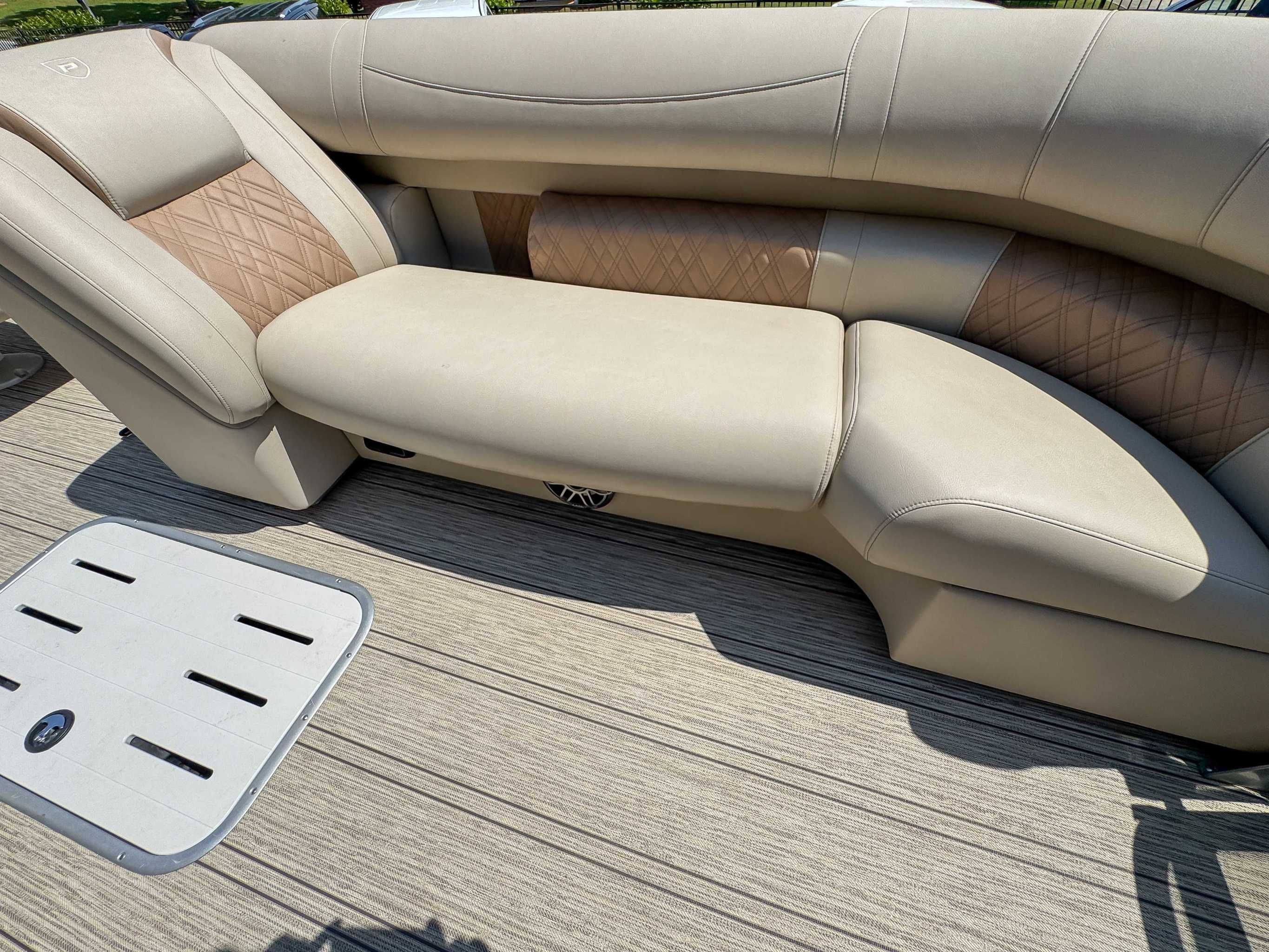 2024 Premier 270 Intrigue RF - 10