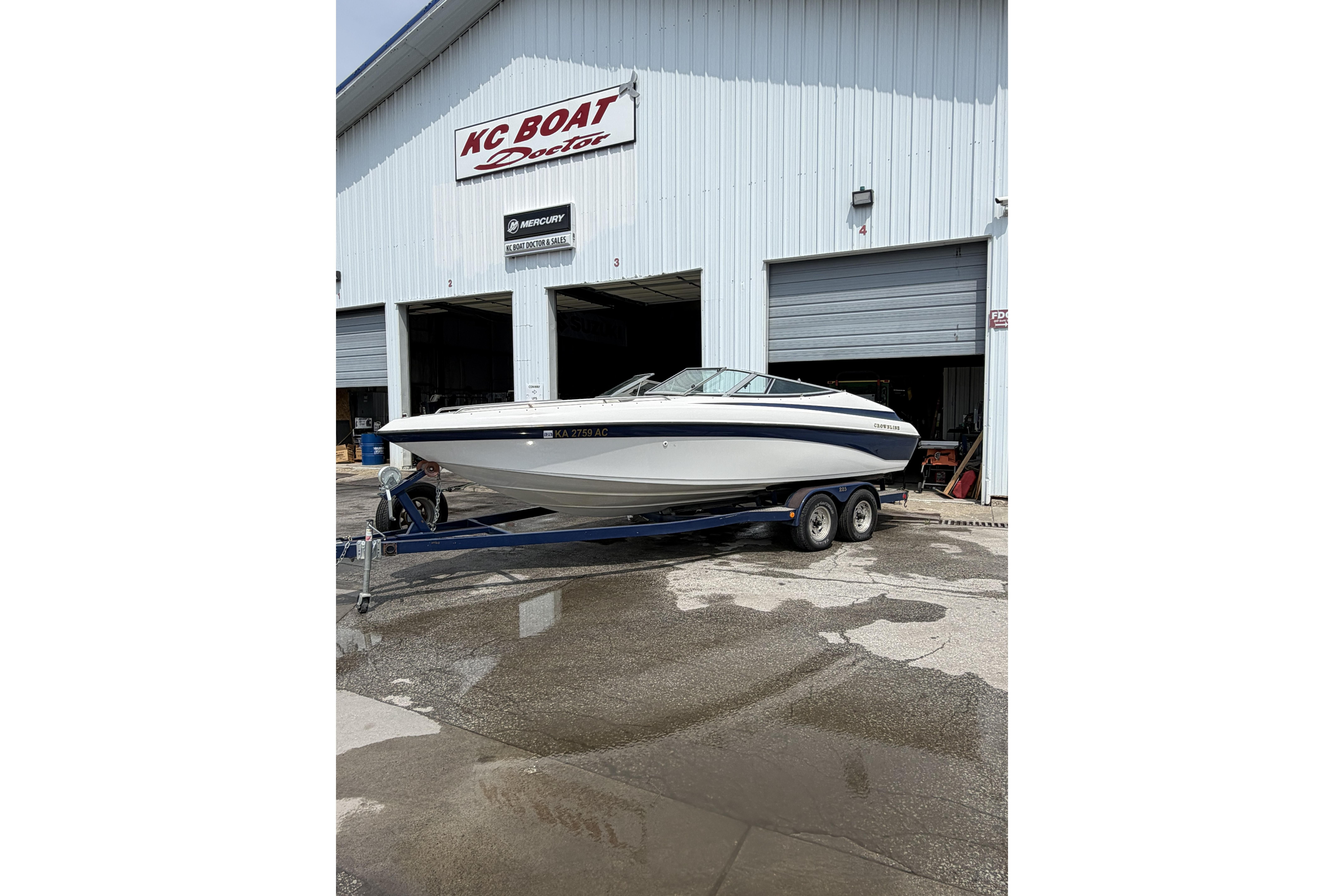 1997 Crownline 225 BR