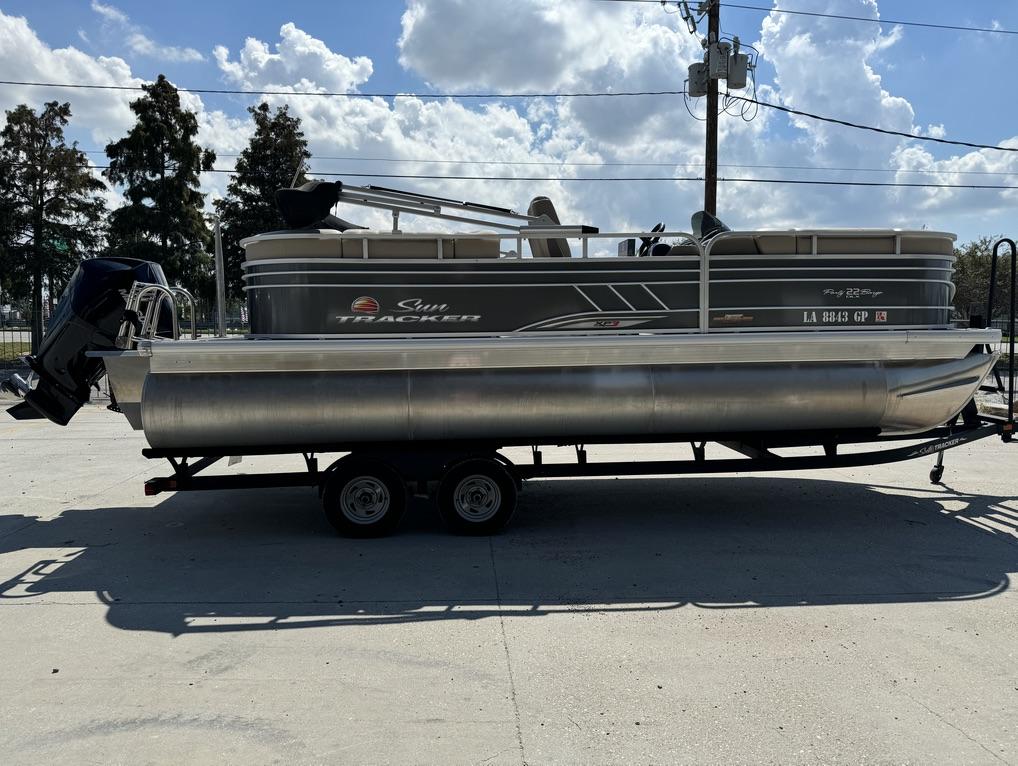 2023 Sun Tracker Party Barge 22 RF XP3 - 4