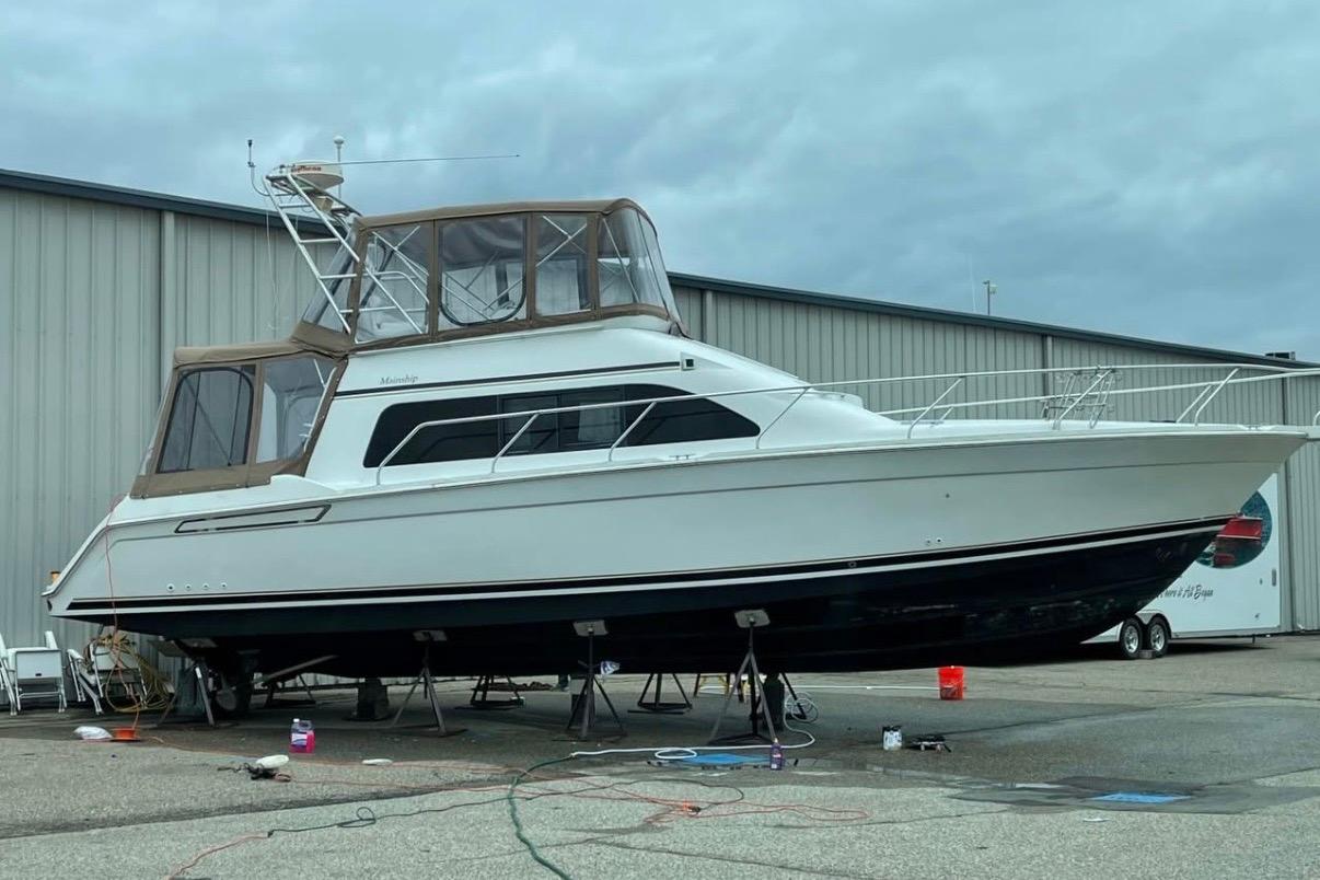 1996 Mainship 40 Sedan Bridge