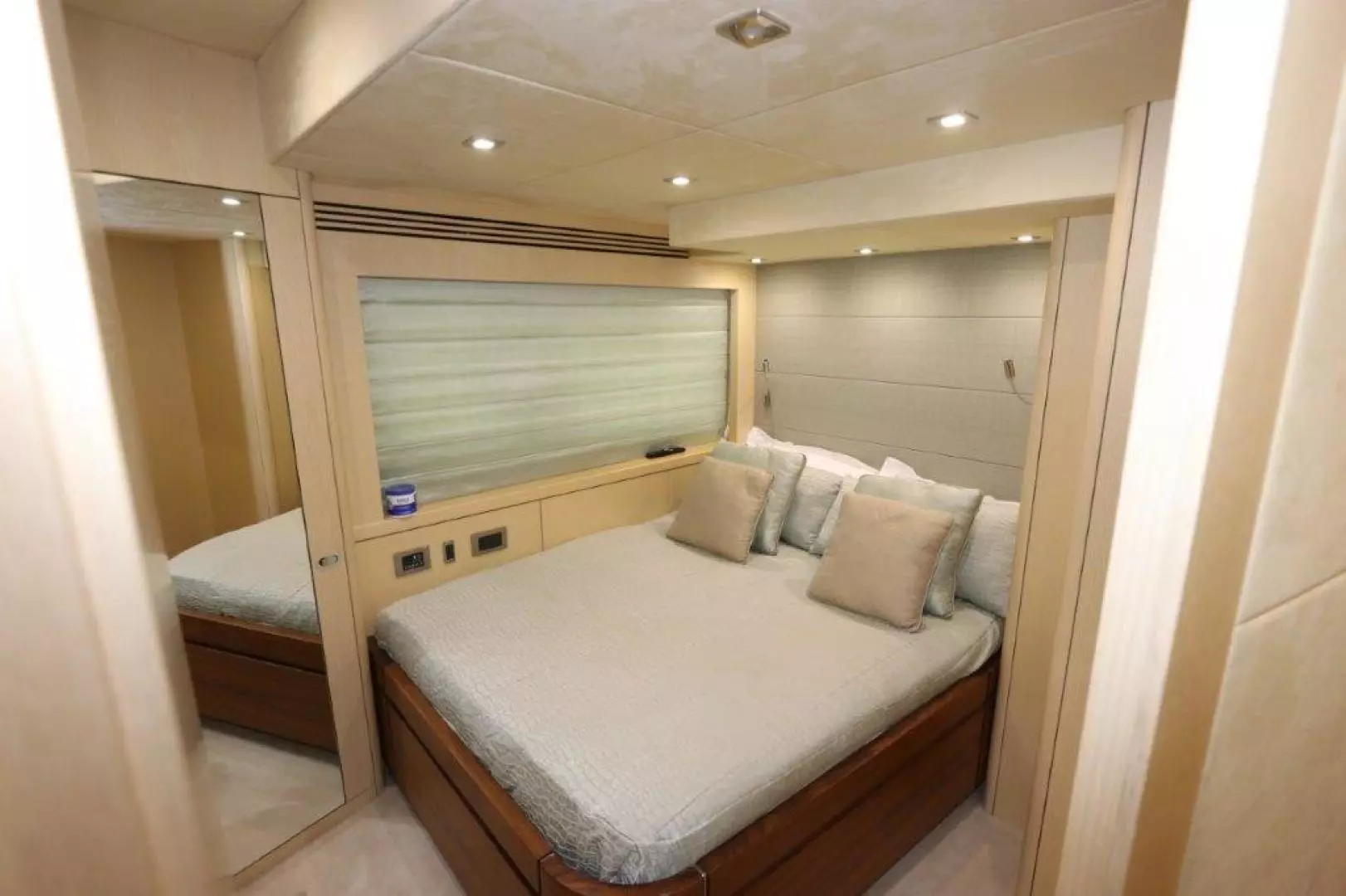 2015 Sunseeker Yacht - Image 18