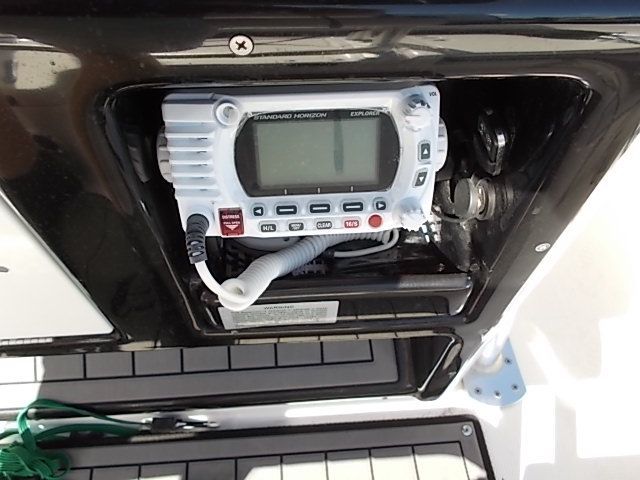 2018 Yamaha Boats 190 FSH Deluxe - 26