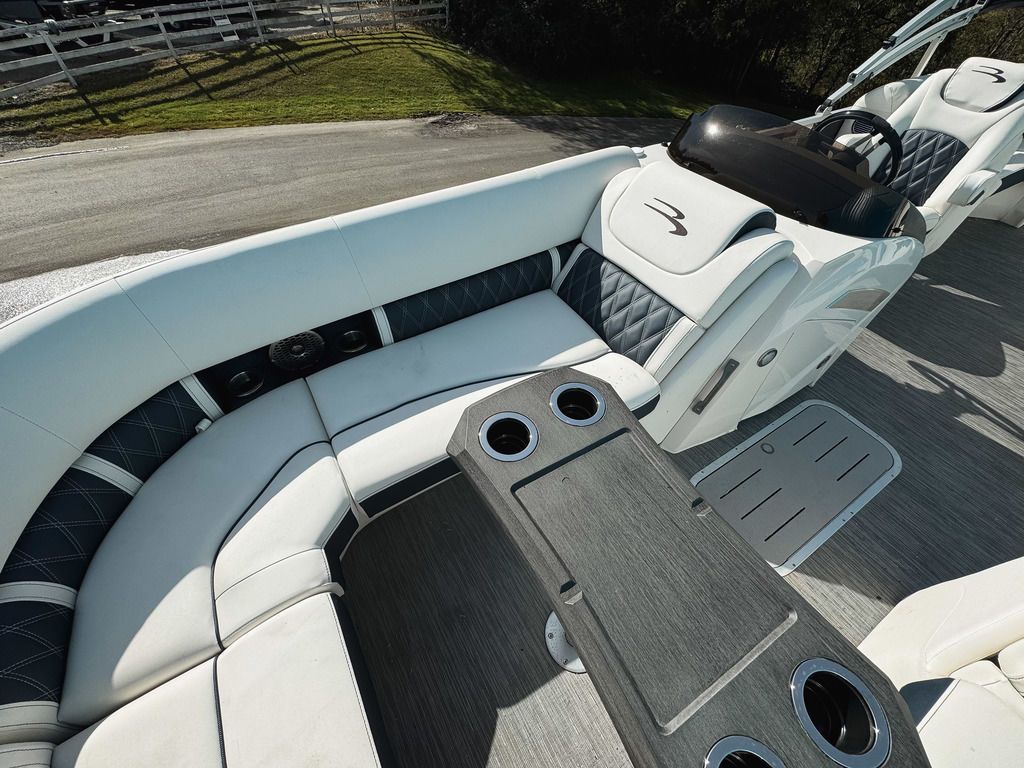 2023 Bennington 24 LX FASTBACK - 4