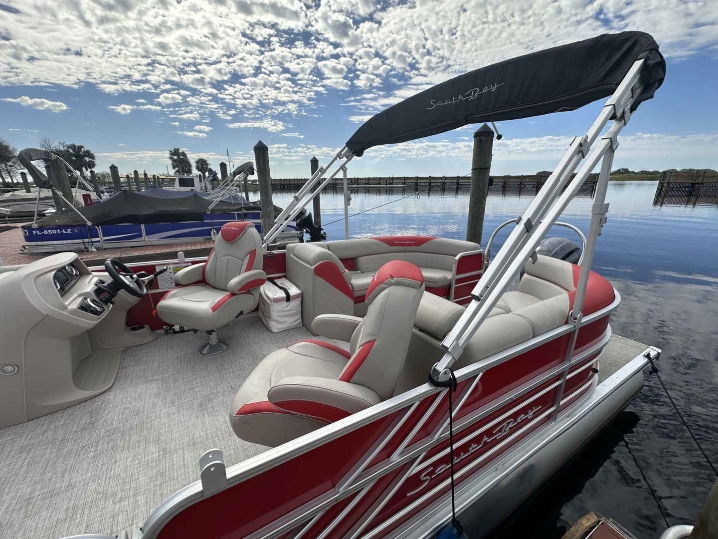 2022 South Bay LE Series Tri Hull - Image 7
