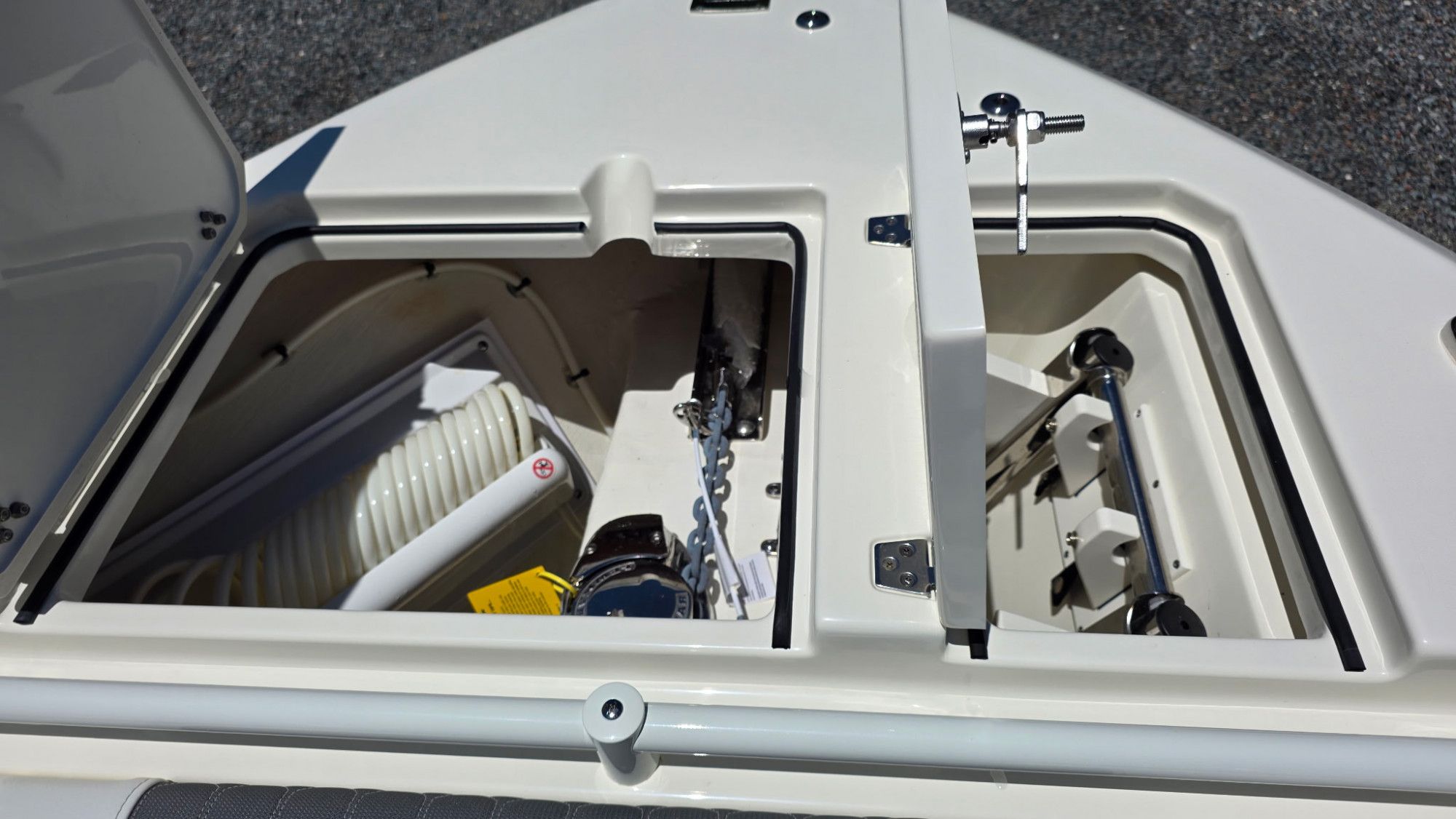 2026 Cobia 280 Dual Console - 14
