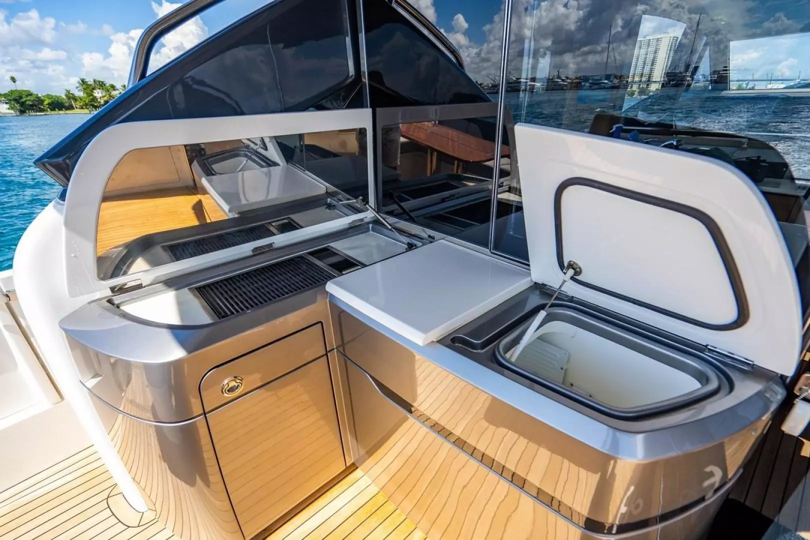 2020 Princess V60 - Image 18