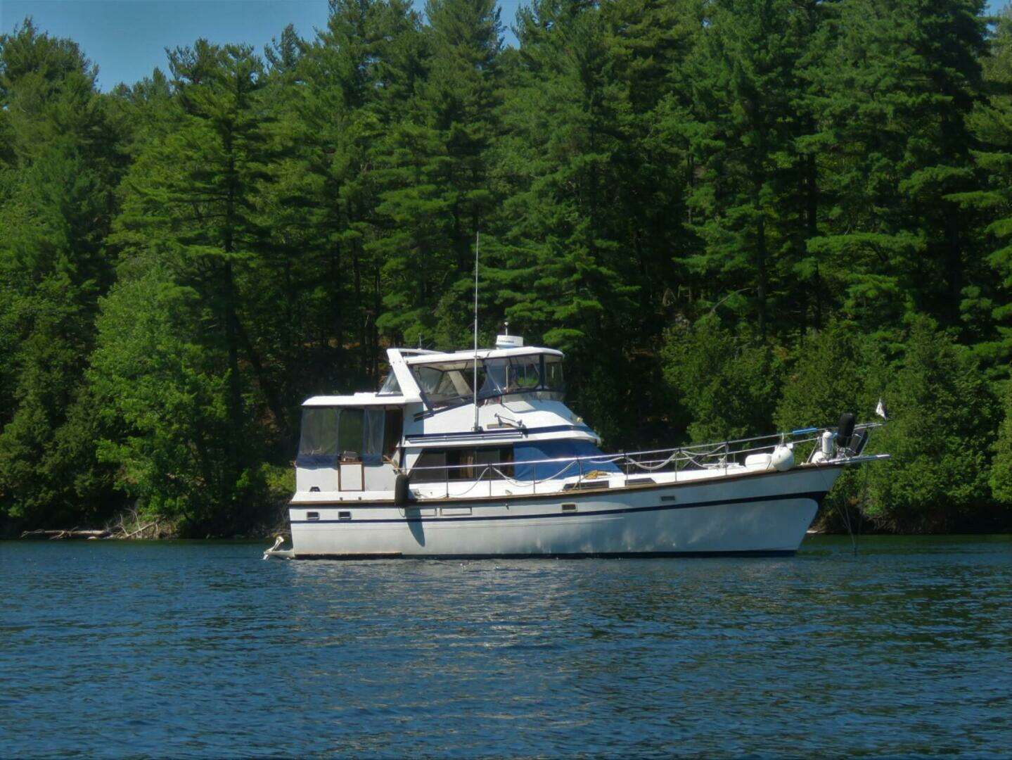 1987 President 41 Double Cabin Motor Yacht - Image 3