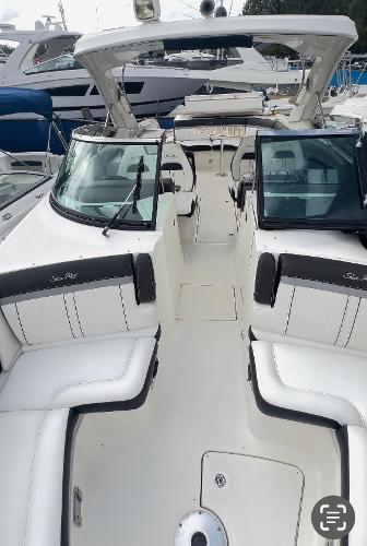2017 Sea Ray SLX 350 - 7
