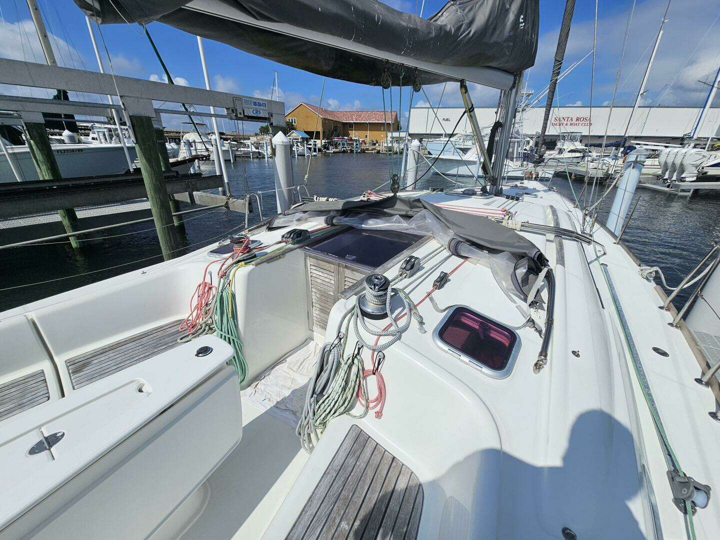 2009 Beneteau Cyclades 43.3 - Image 12