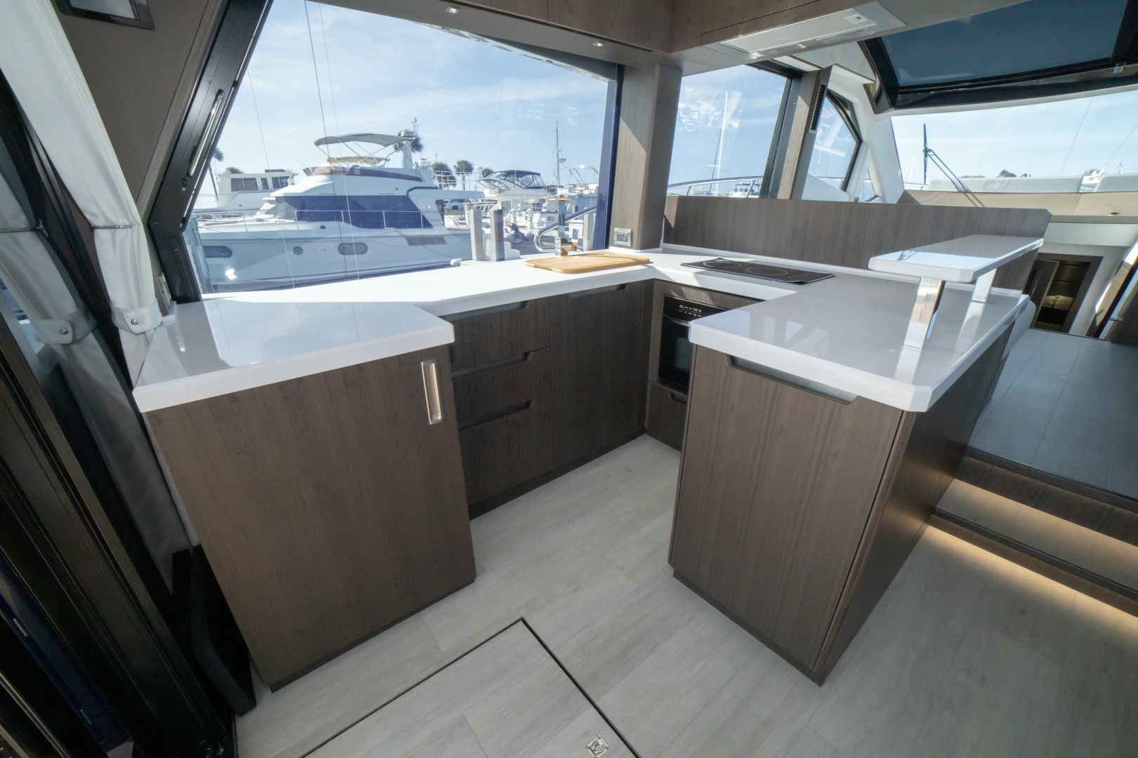 2024 Galeon 510 SKY - Image 14