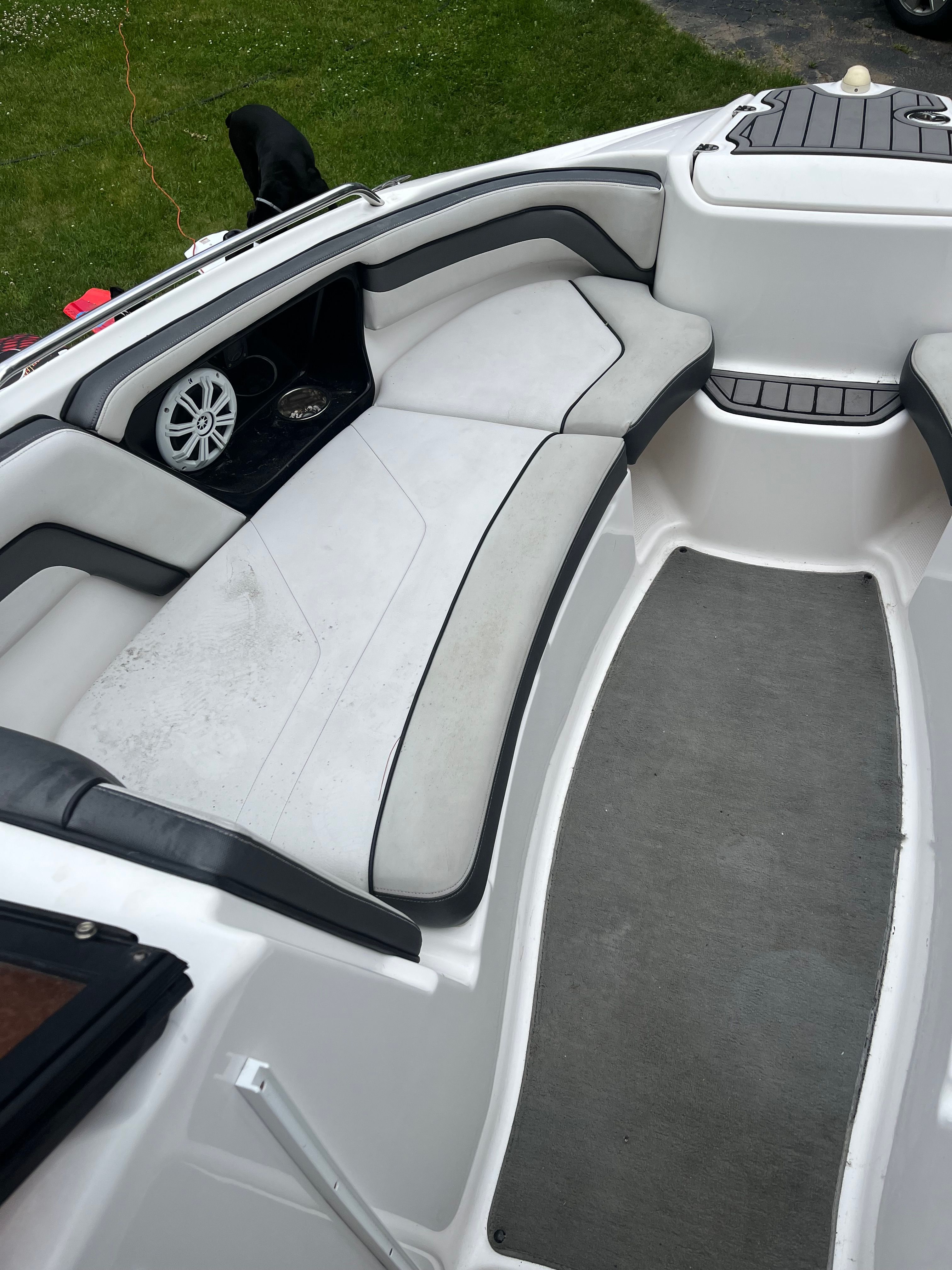 2017 Yamaha Boats AR240 - 12