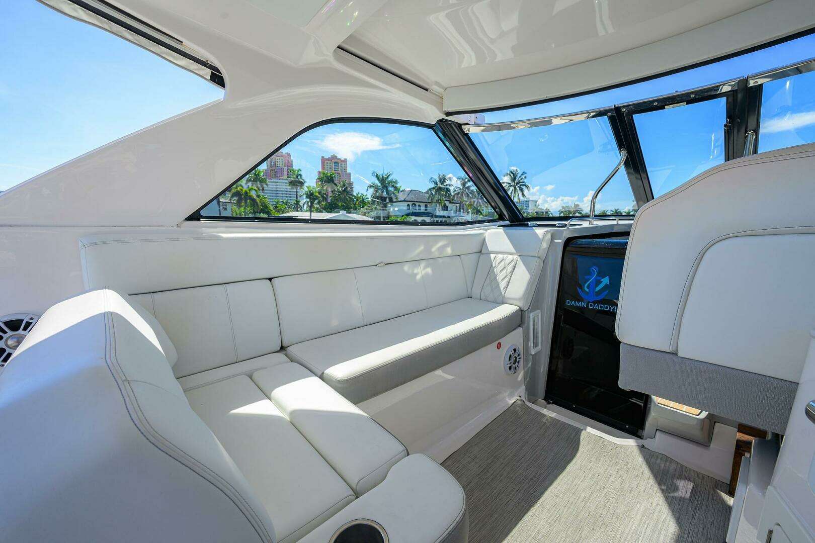 2020 Regal 35 Sport Coupe - Image 10