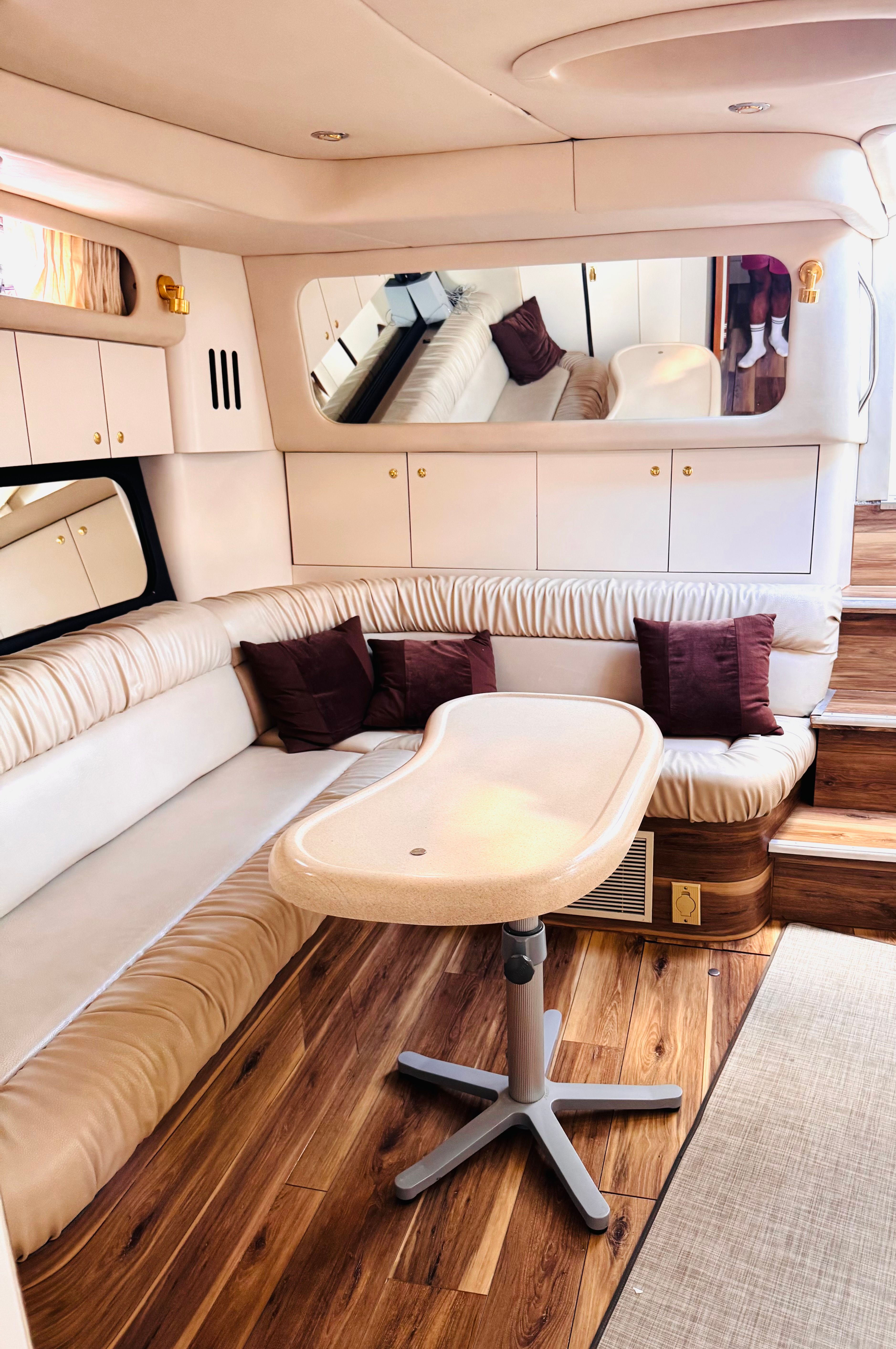 1999 Sea Ray 410 Express Cruiser - 11