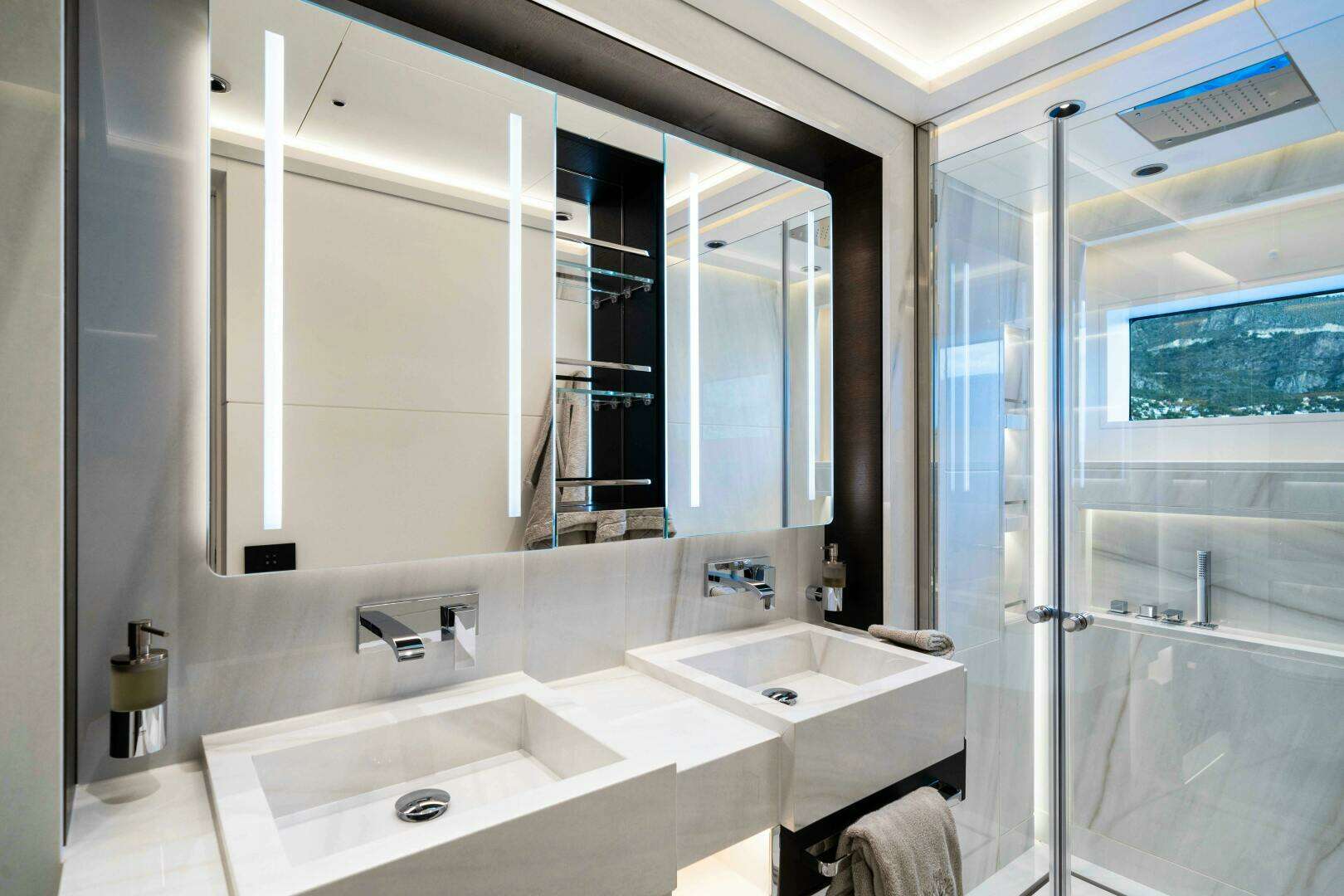 2028 Ocean King DUCALE 120 - Image 39