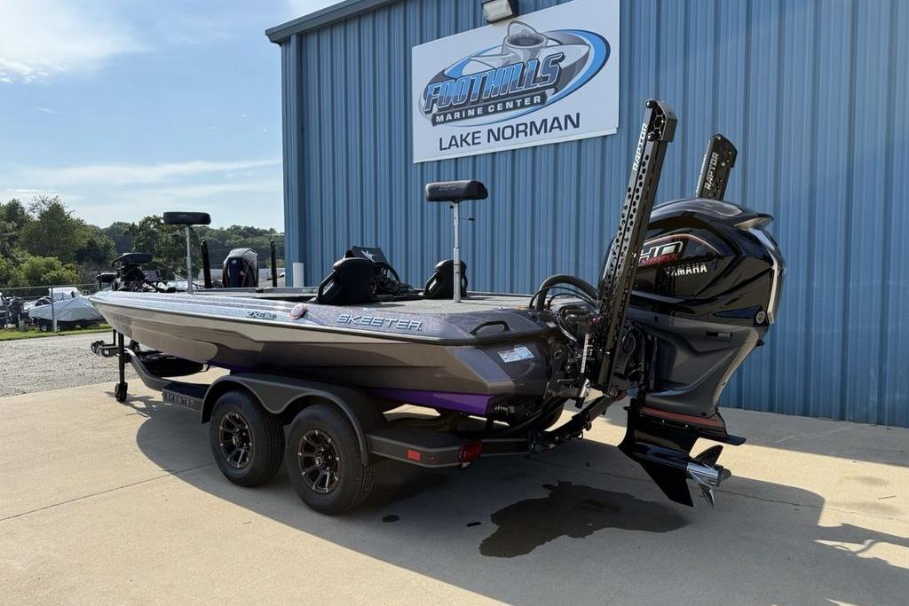 2026 Skeeter ZXE20 boat at Foothills Marine Center, Lake Norman.