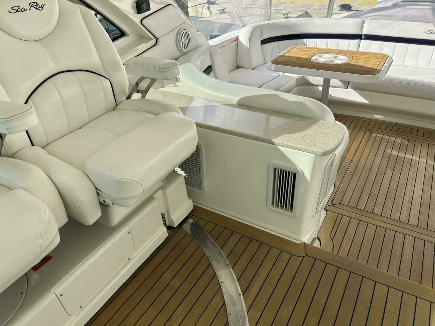 2008 Sea Ray 480 Sundancer - Image 19