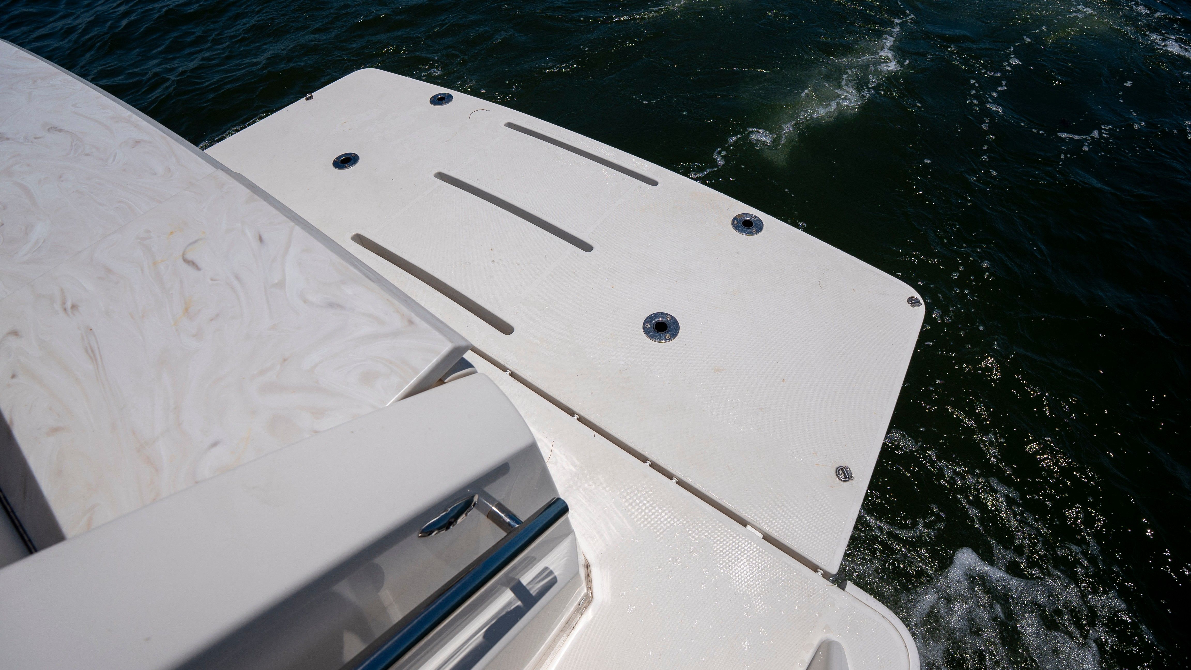 2018 Tiara Yachts 44 Coupe - 39
