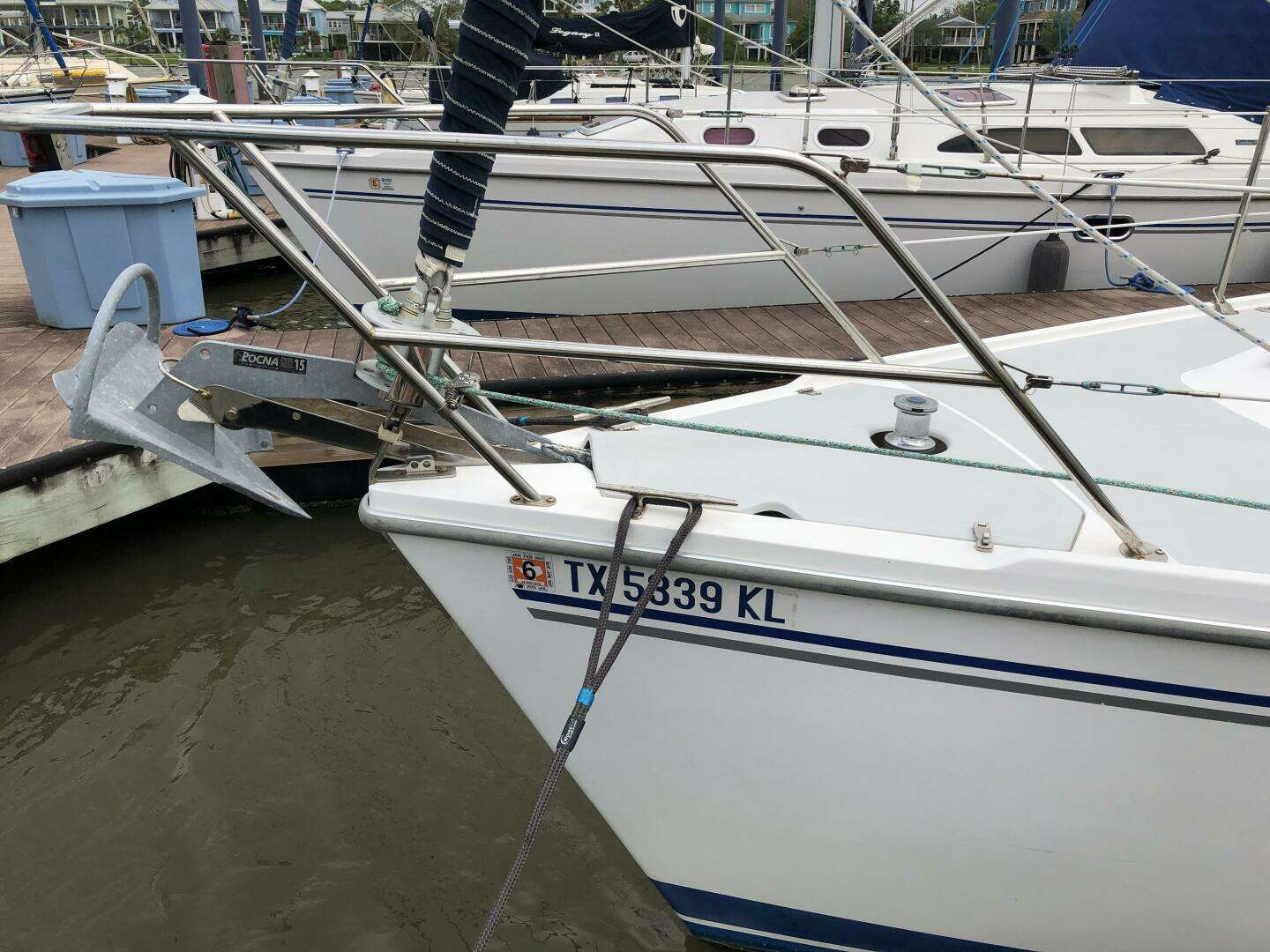 2005 Catalina 320 - Image 8