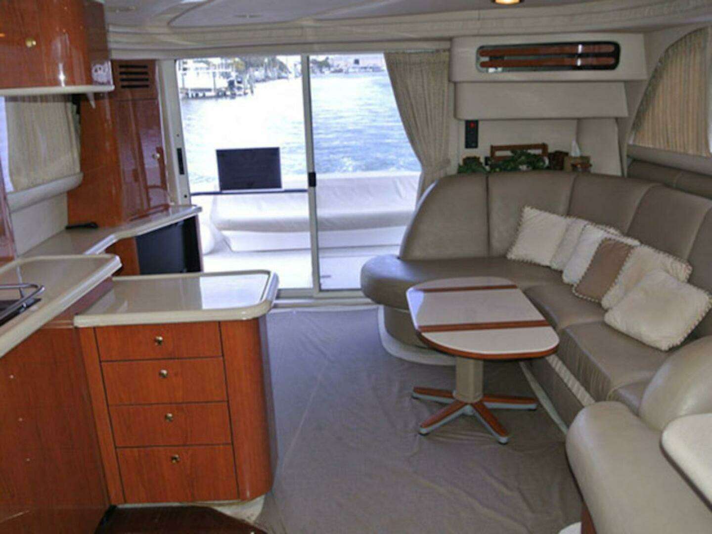 1998 Sea Ray 480 Sedan Bridge - Image 47