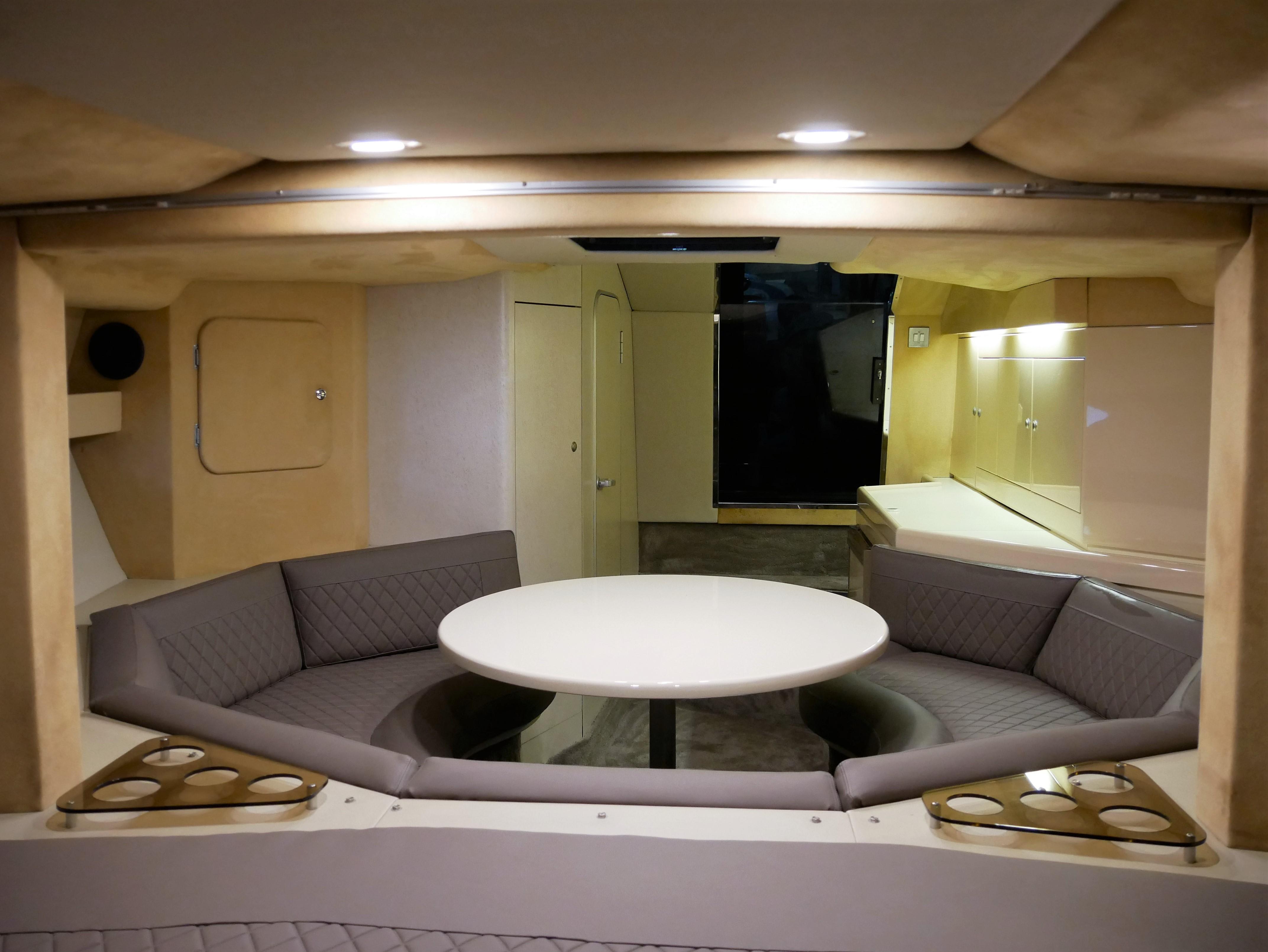 1991 Sunseeker Thunderhawk 43 - 52