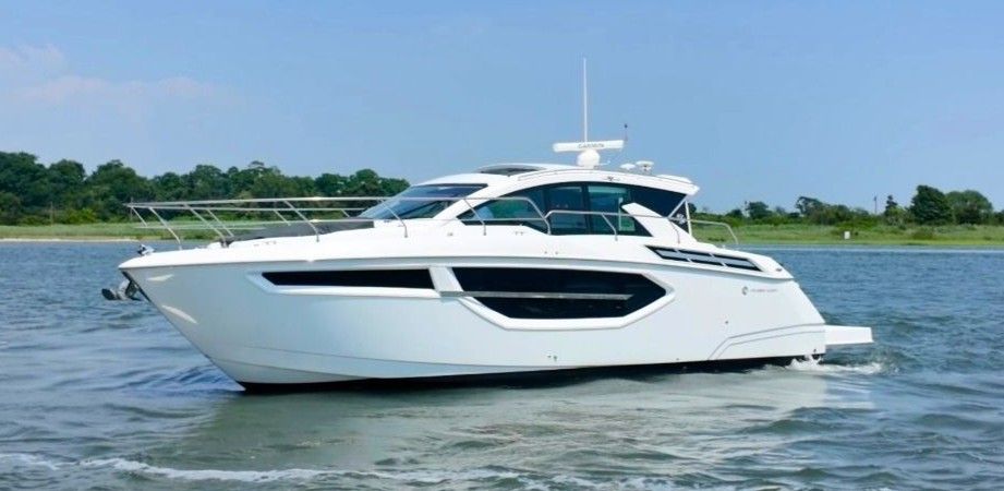2024 Cruisers Yachts 42 Cantius