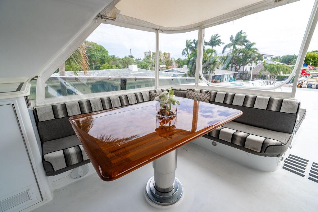 2001 Hatteras 100 Motor Yacht - 67