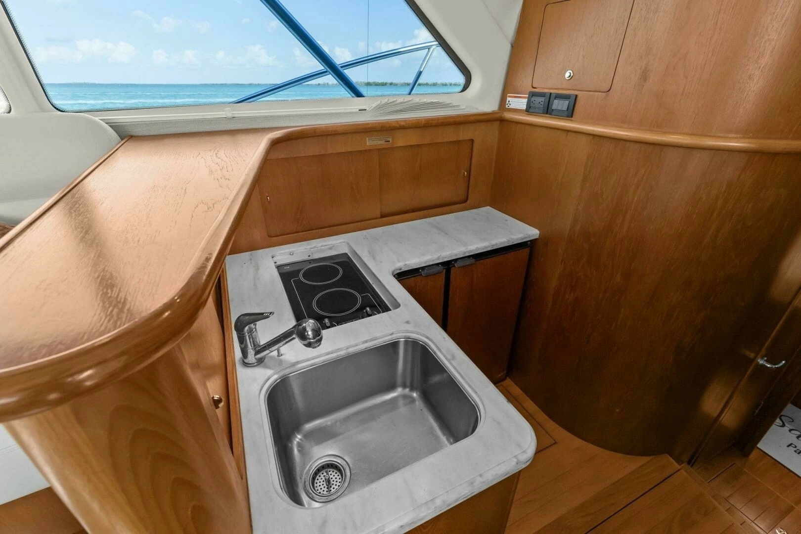 2013 Tiara Yachts 3900 Convertible - Image 20