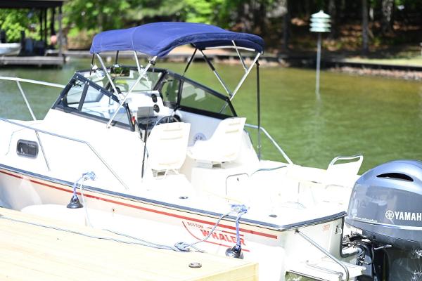 1992 Boston Whaler 21' Walkaround - 10