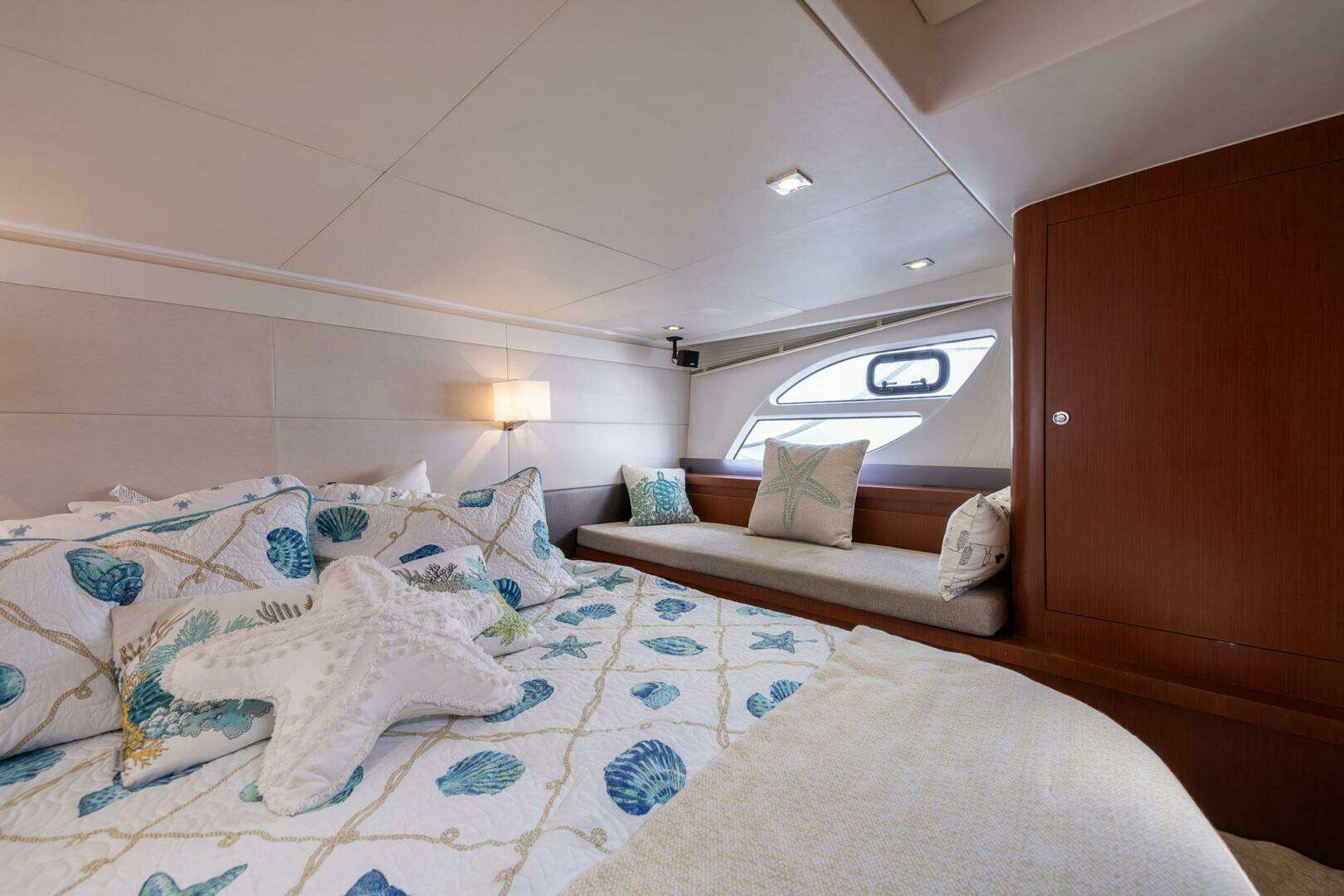 2014 Beneteau Gran Turismo 44 - Image 21
