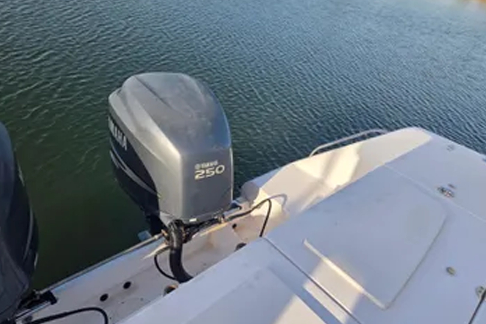 2004 Grady-White Express 330 - Image 9