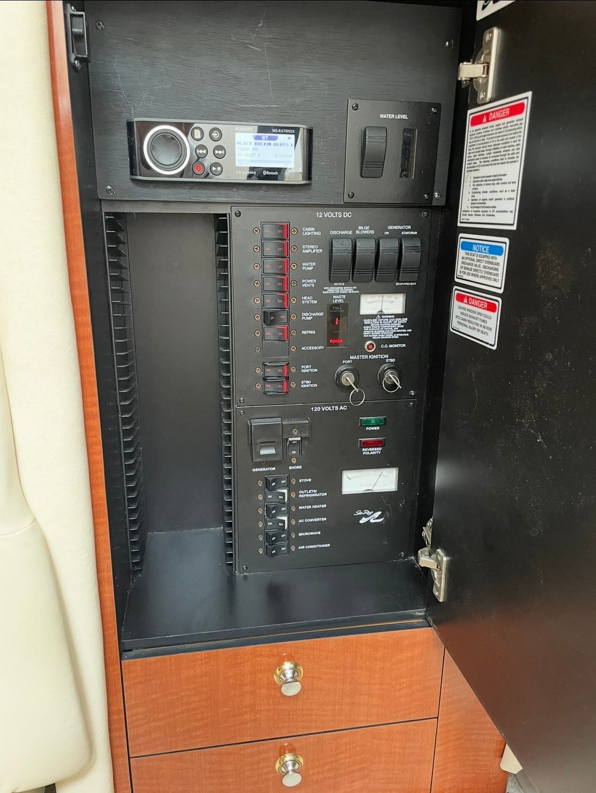 2004 Sea Ray 300 Sundancer - 14