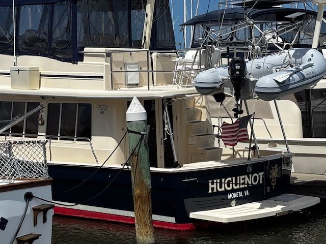 2005 Mainship 400 Trawler - 6