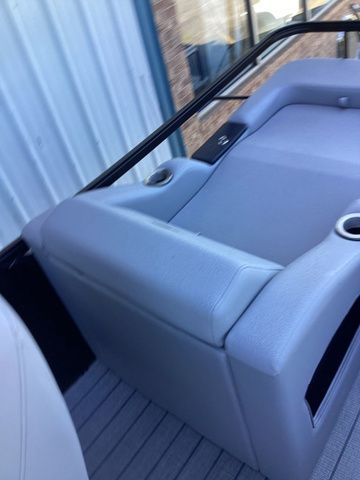2026 SunCatcher Fusion 324SS - 39