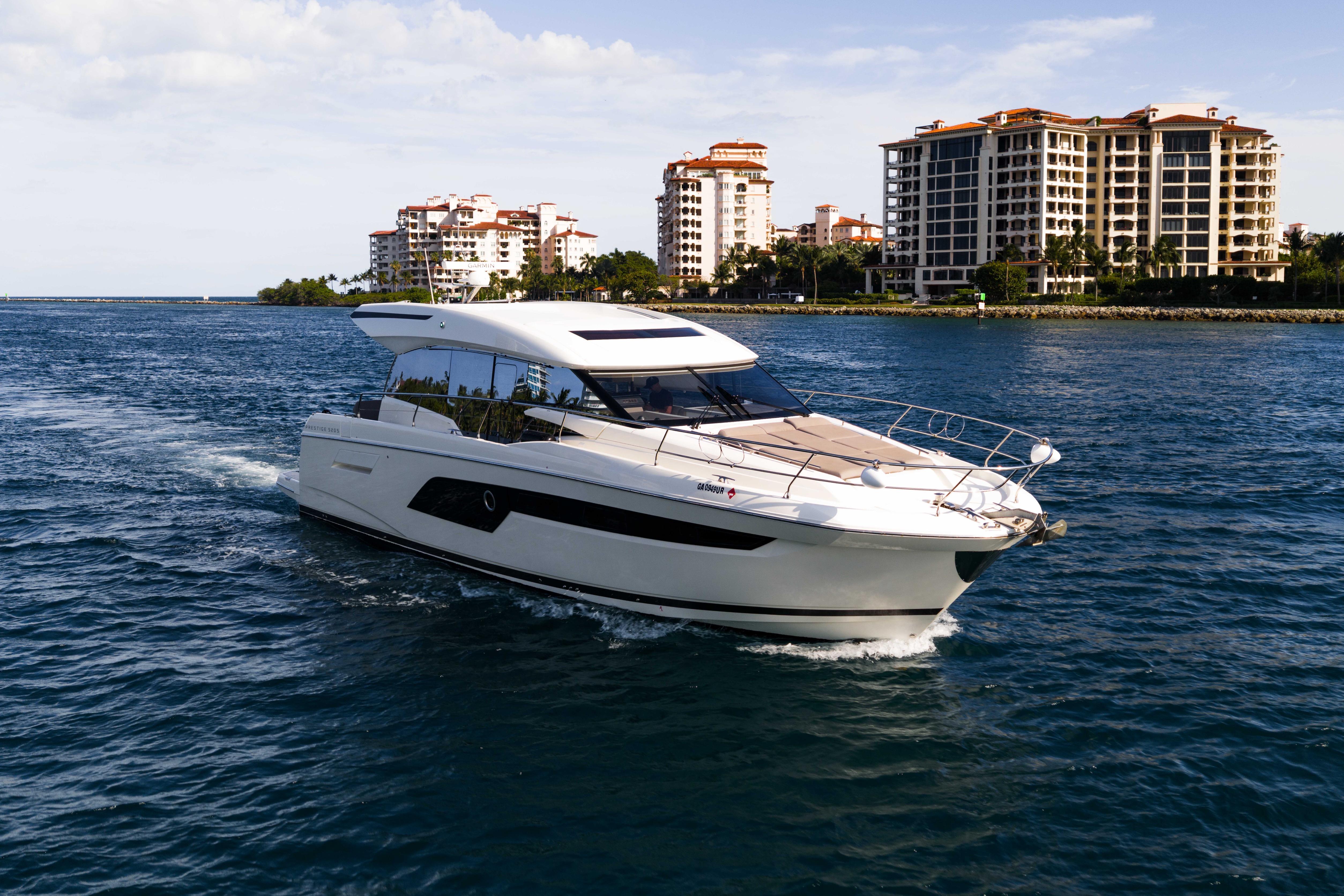 2023 Prestige 520S