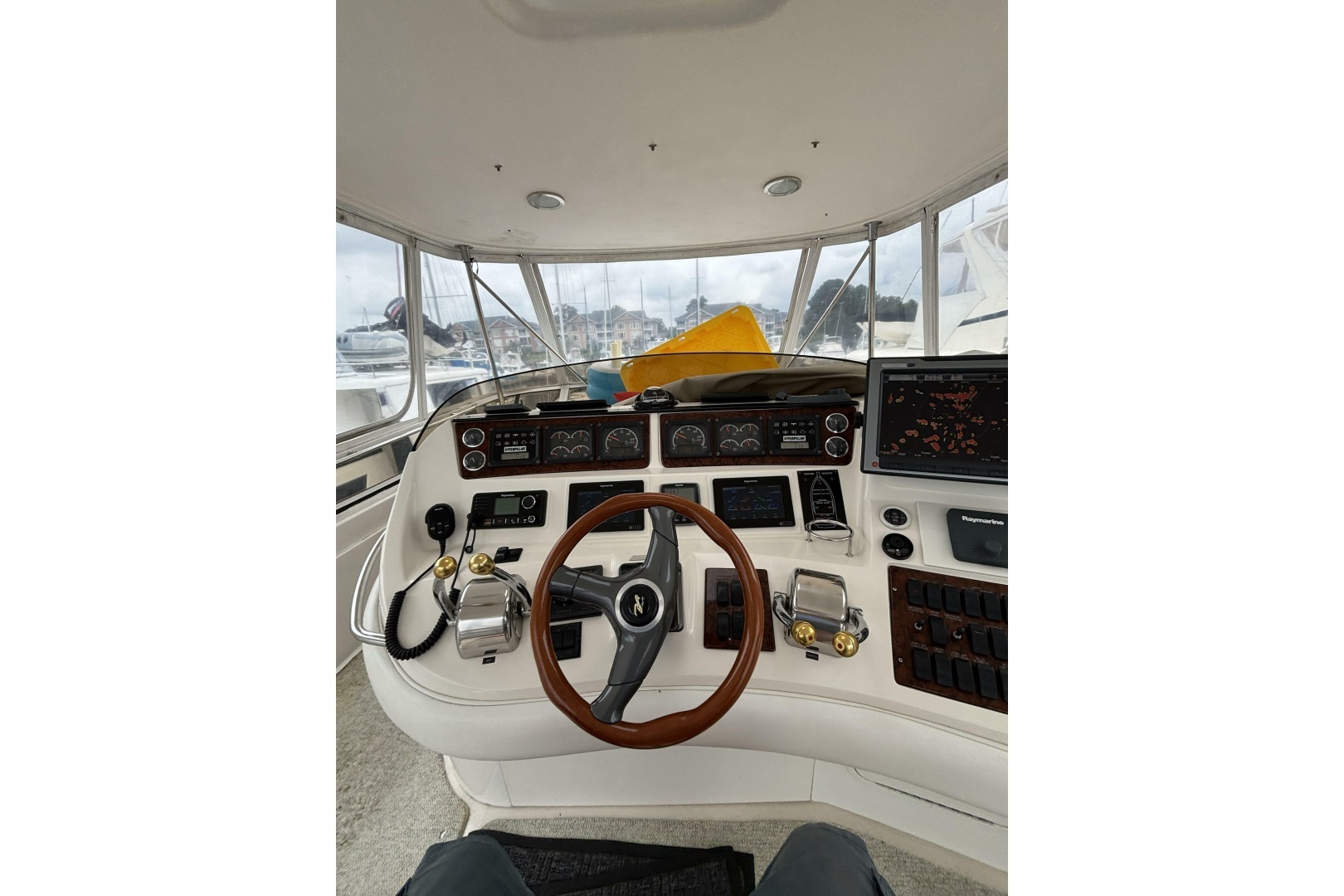 1999 Sea Ray 480 Sedan Bridge - Image 21