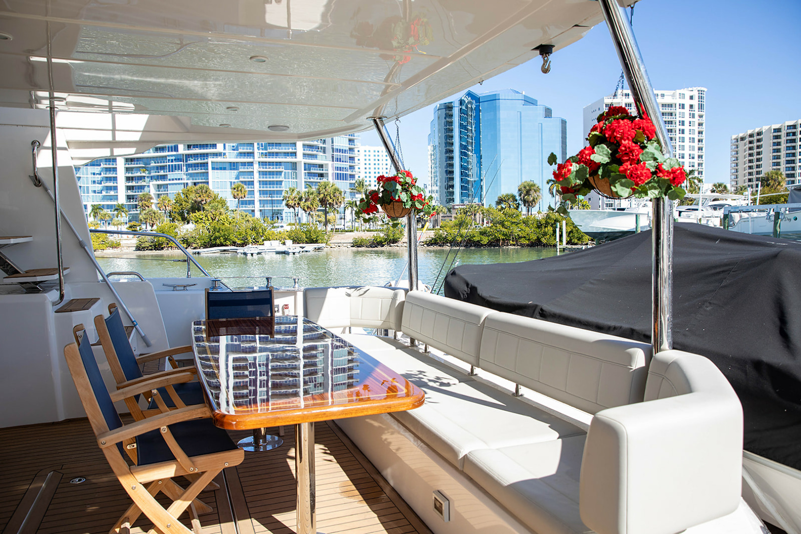 2024 Aquila 54 Yacht - Image 11